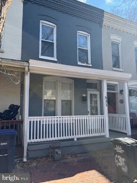 Photo of 635 14th Place NE, WASHINGTON, DC 20002 (MLS # DCDC2247804)