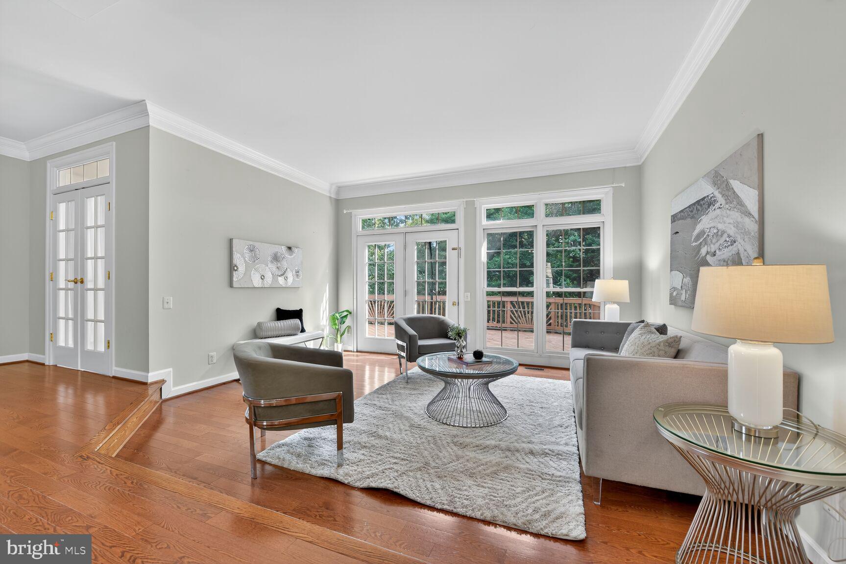 9512 LAGERSFIELD CIRCLE