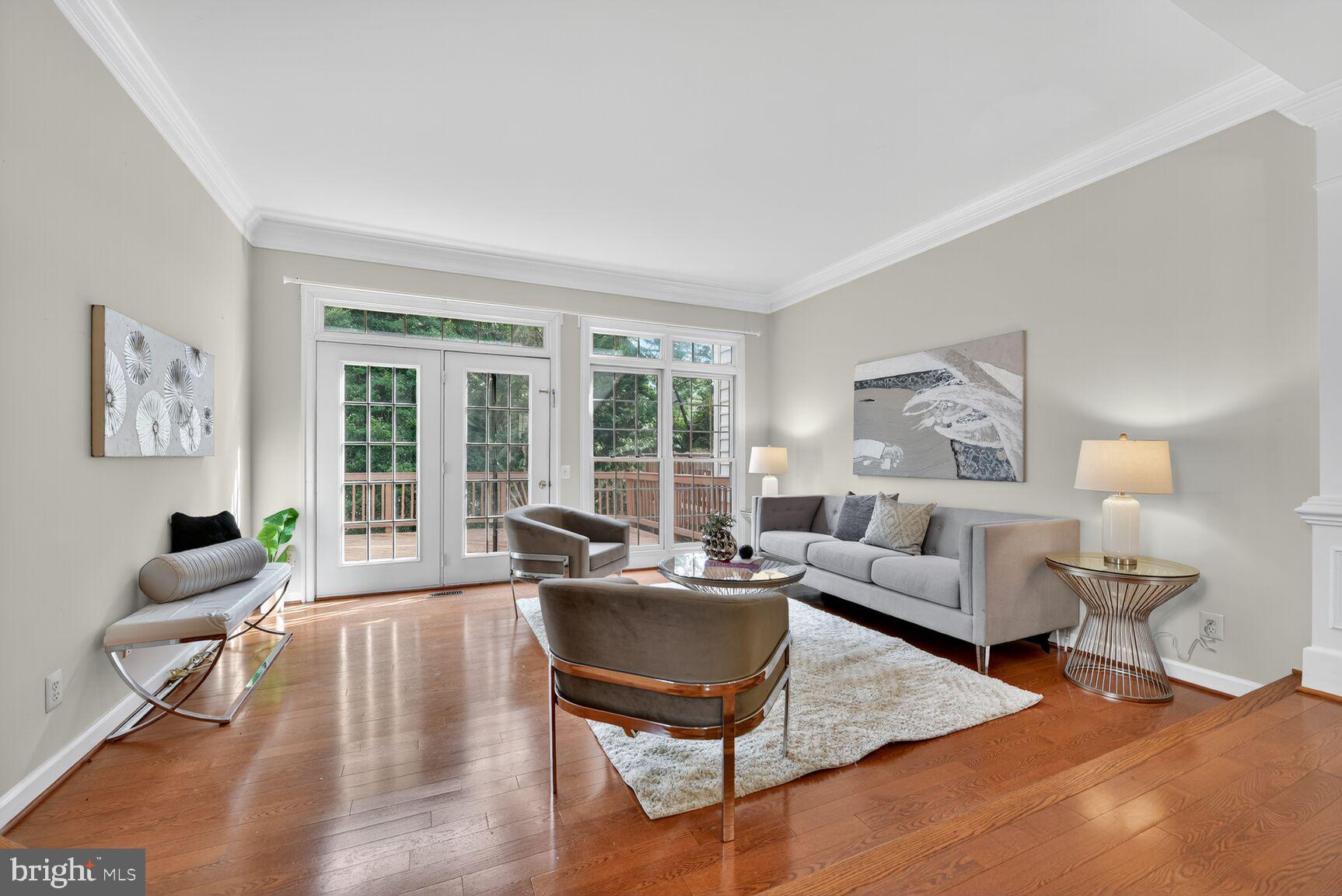9512 LAGERSFIELD CIRCLE