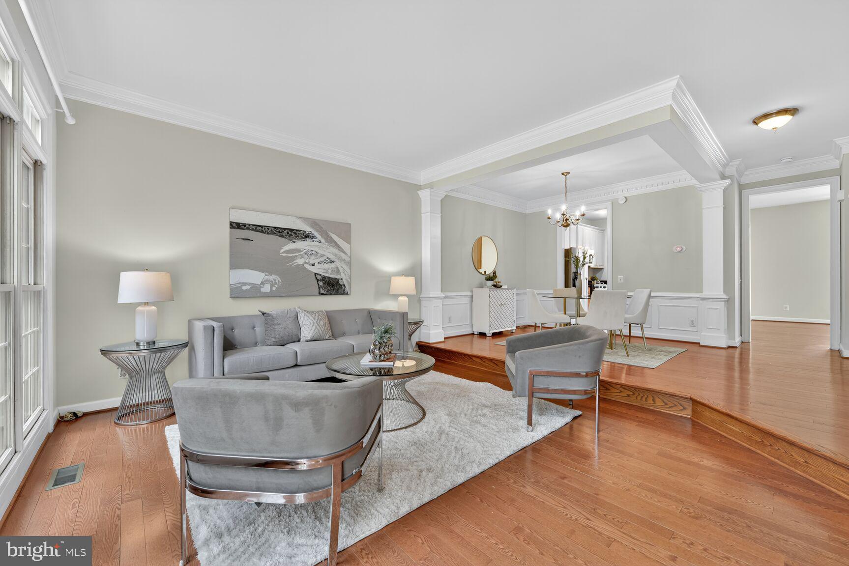 9512 LAGERSFIELD CIRCLE