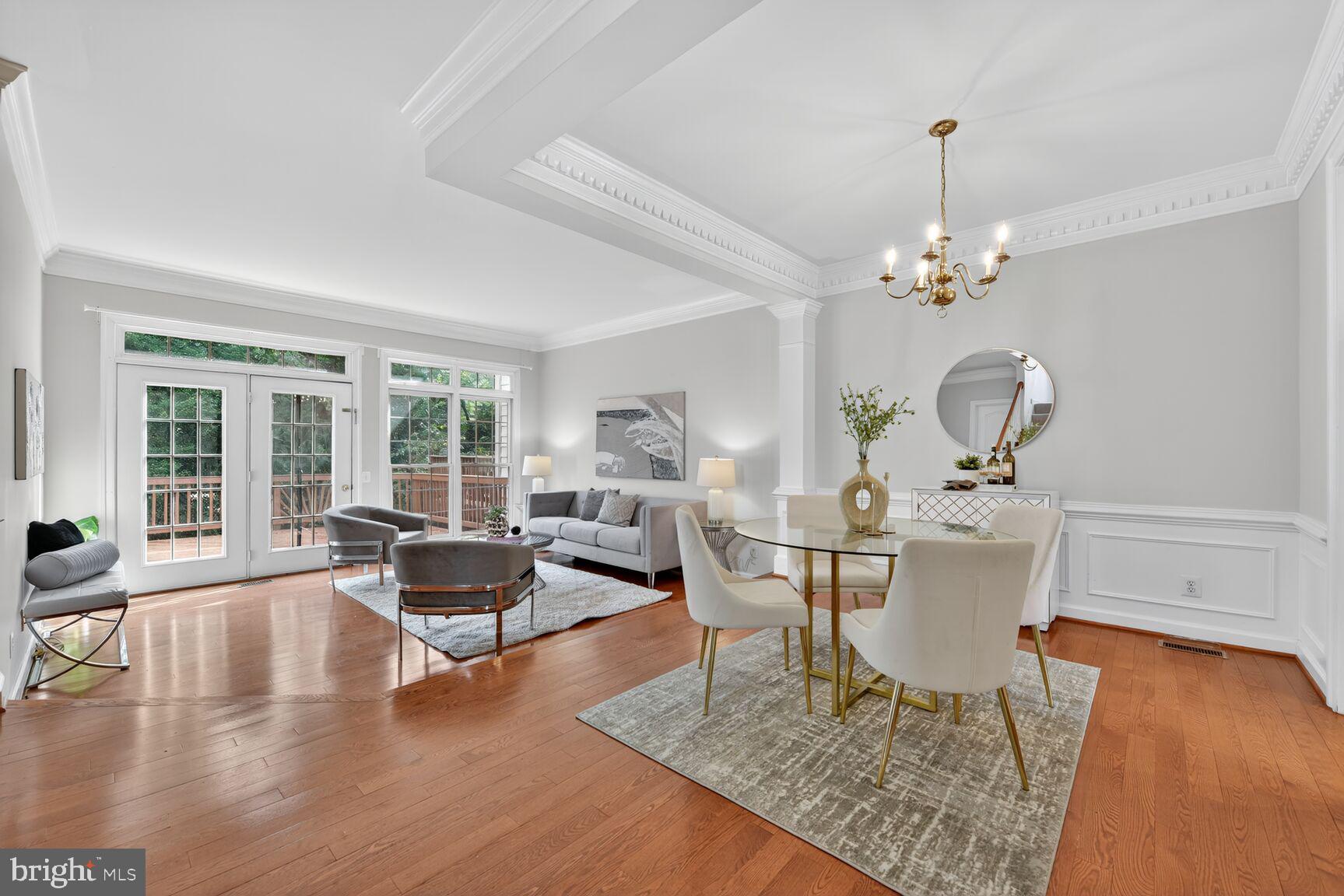 9512 LAGERSFIELD CIRCLE