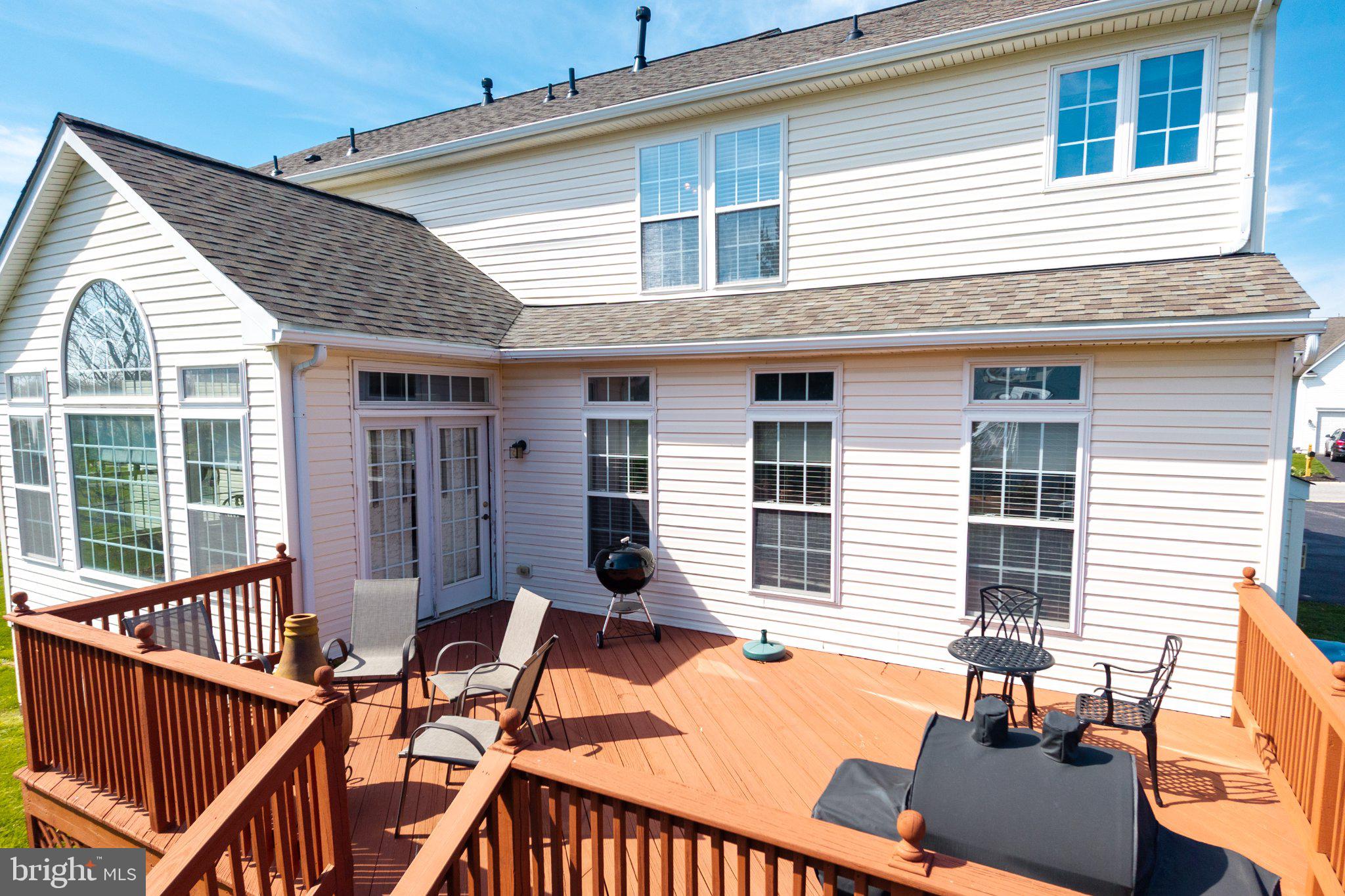 ESTS AT LONDON BROOK - Residential