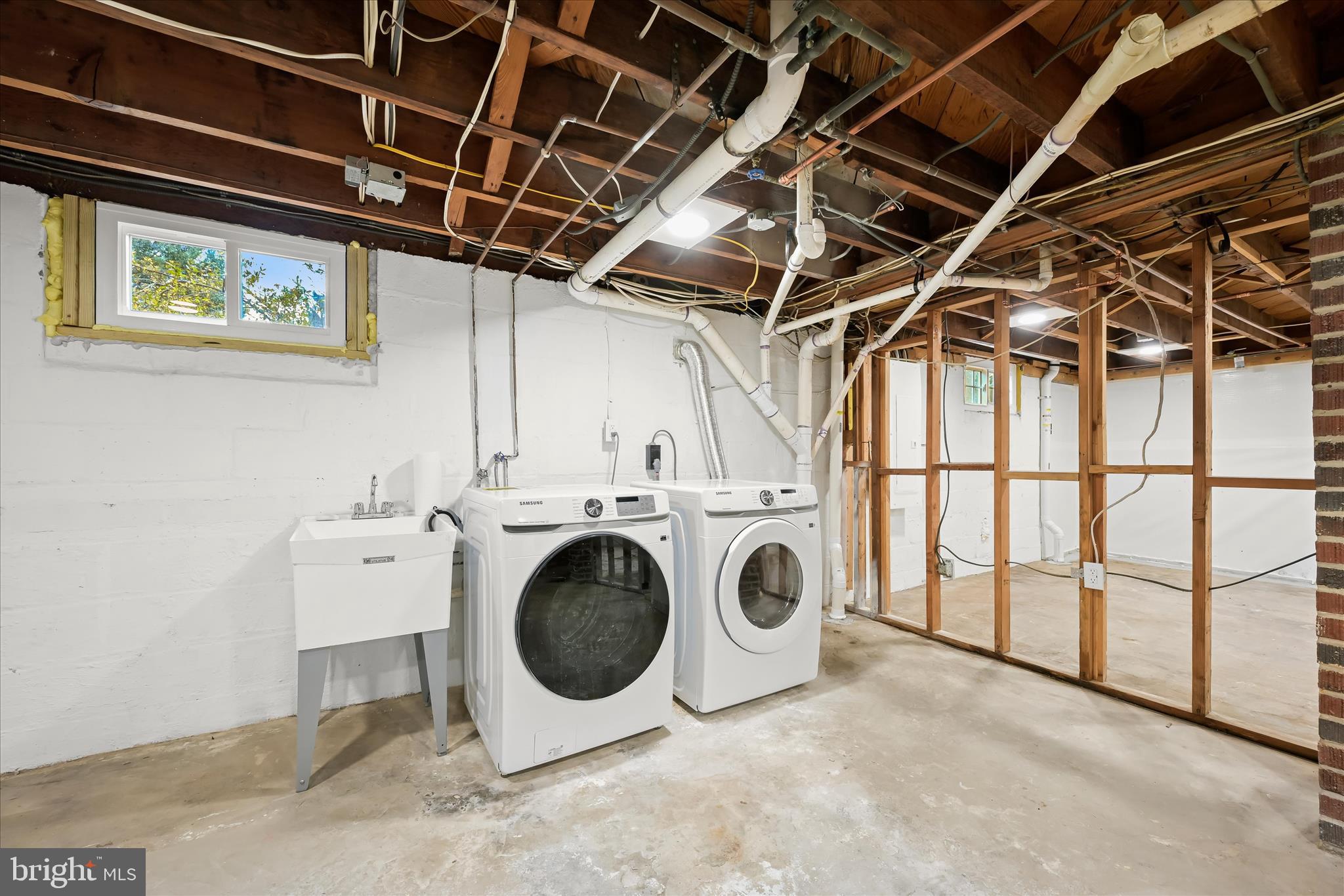 ROCK CREEK ESTATES - Residential