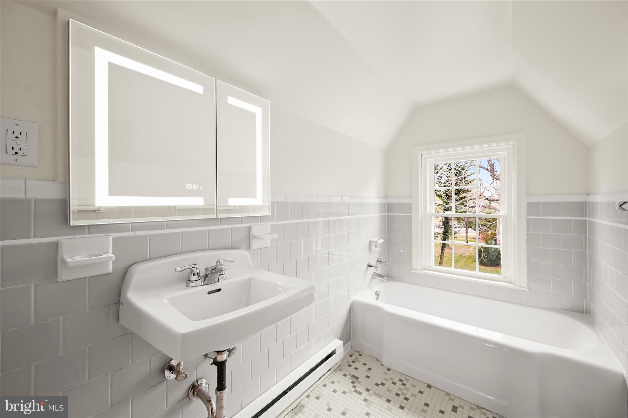 ROCK CREEK ESTATES - Residential