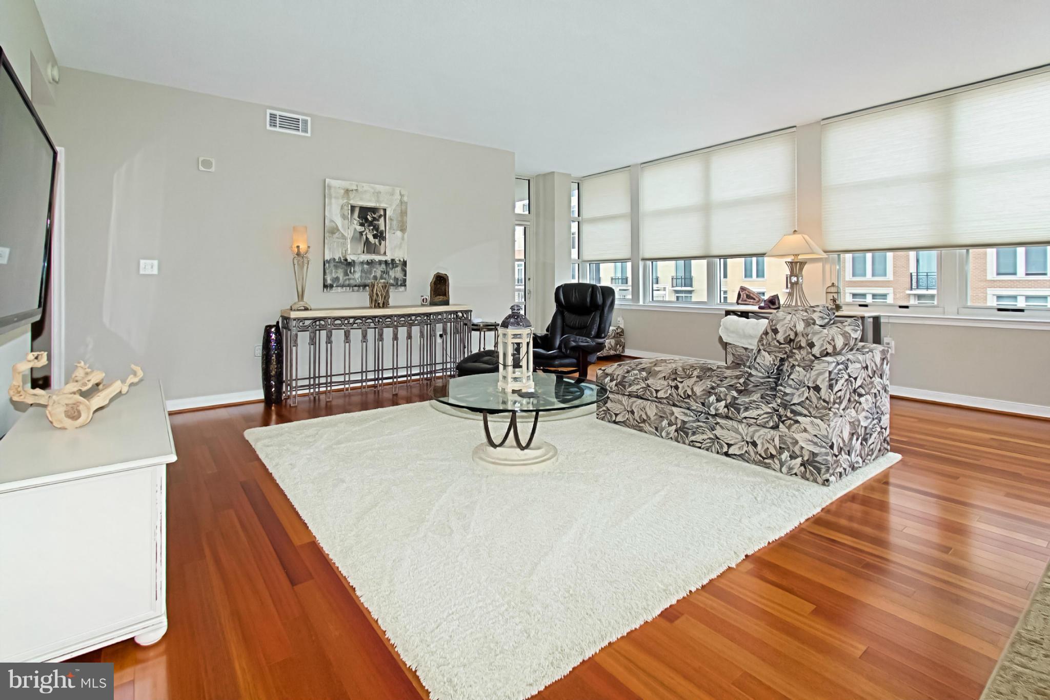 NATIONAL HARBOR - Residential