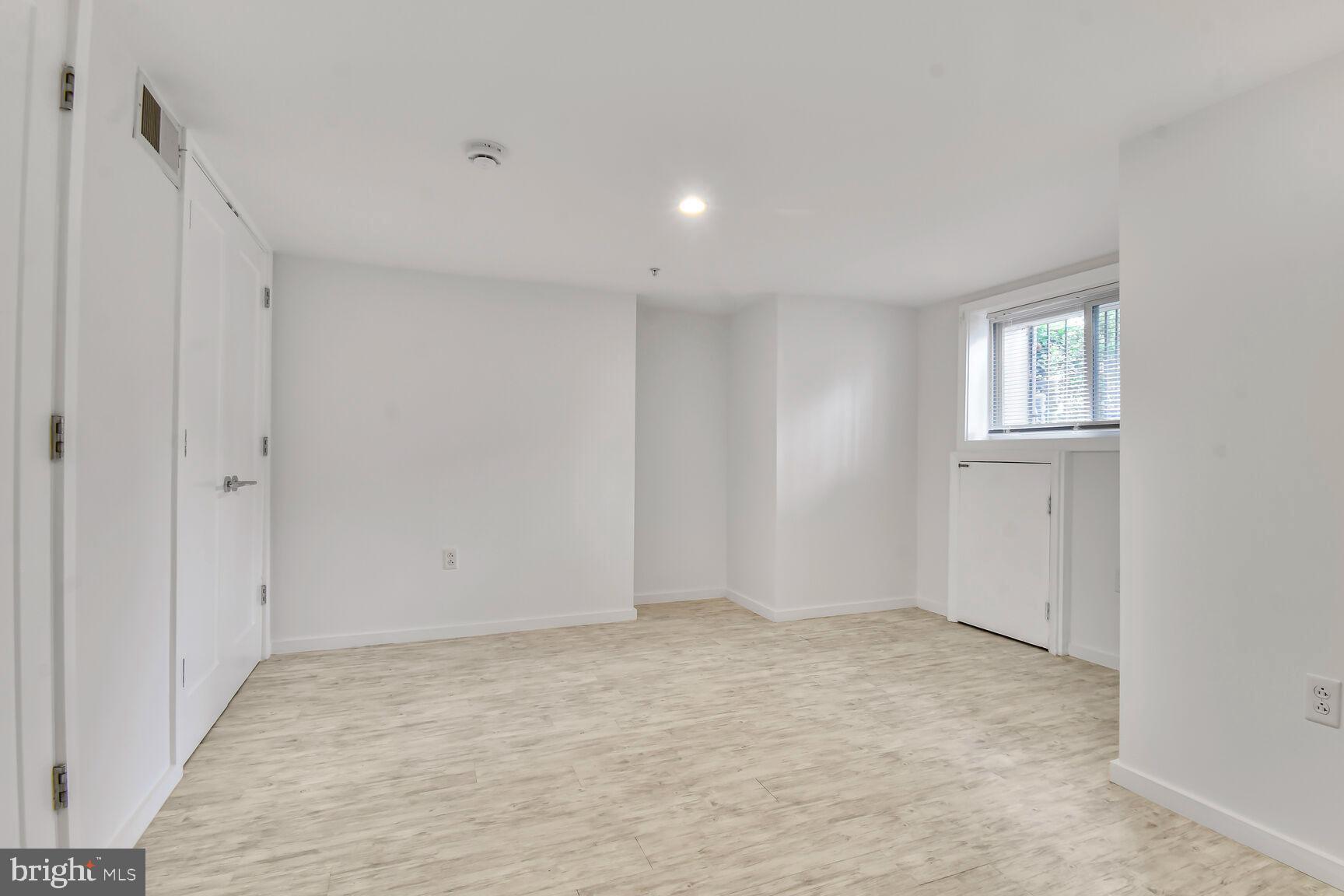 BLOOMINGDALE - Residential Lease