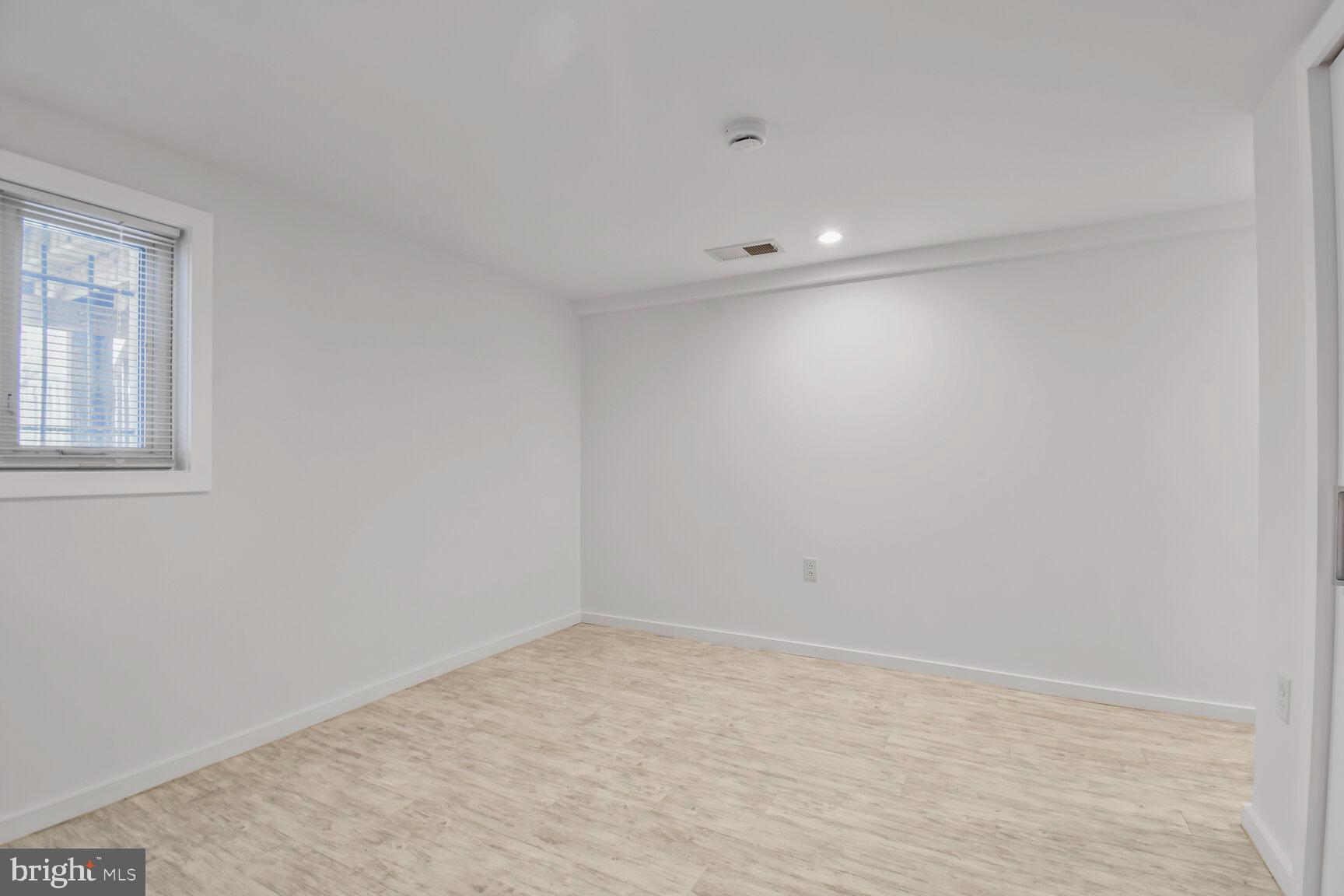 BLOOMINGDALE - Residential Lease