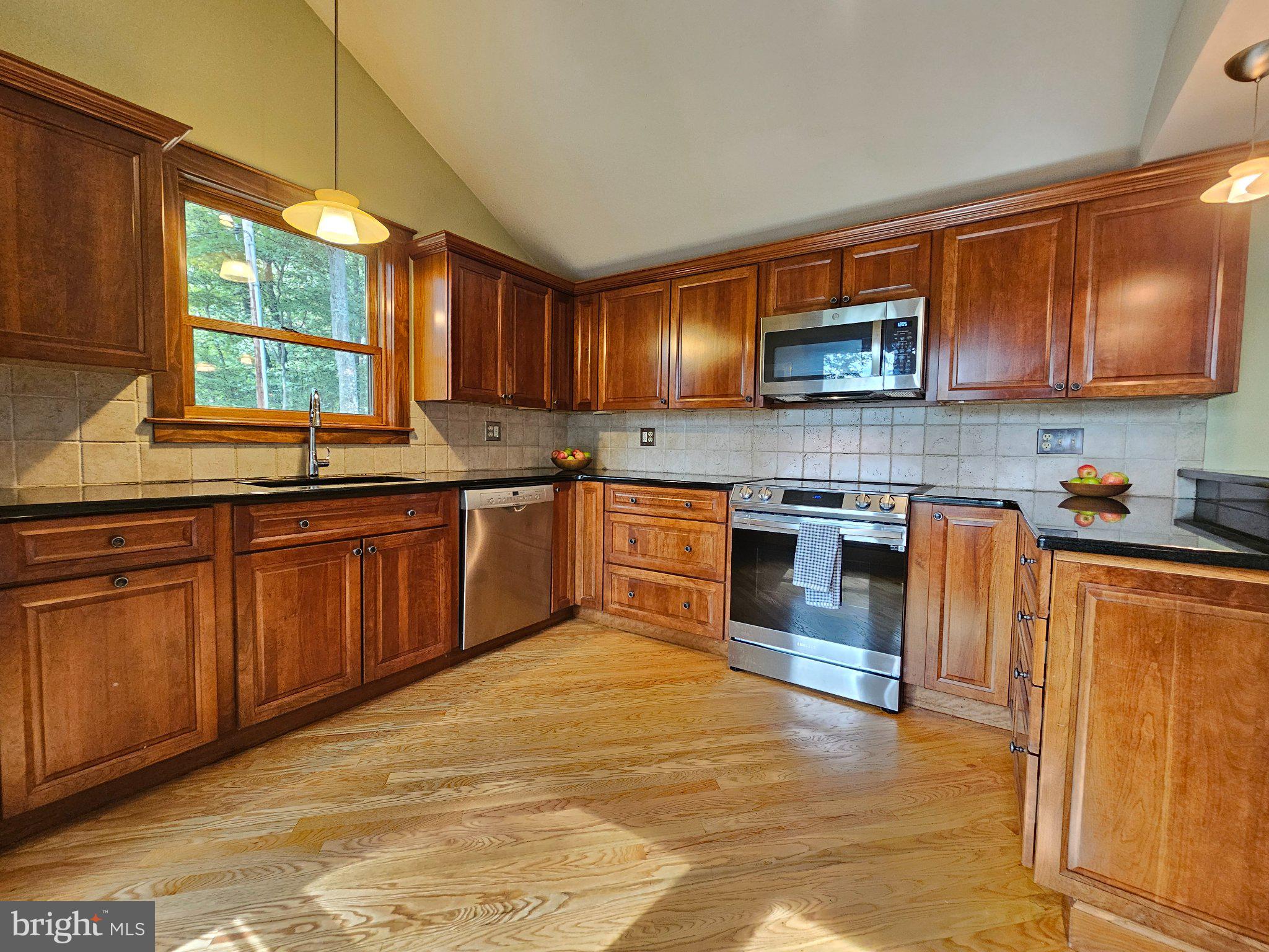 913 FURNACE ROAD