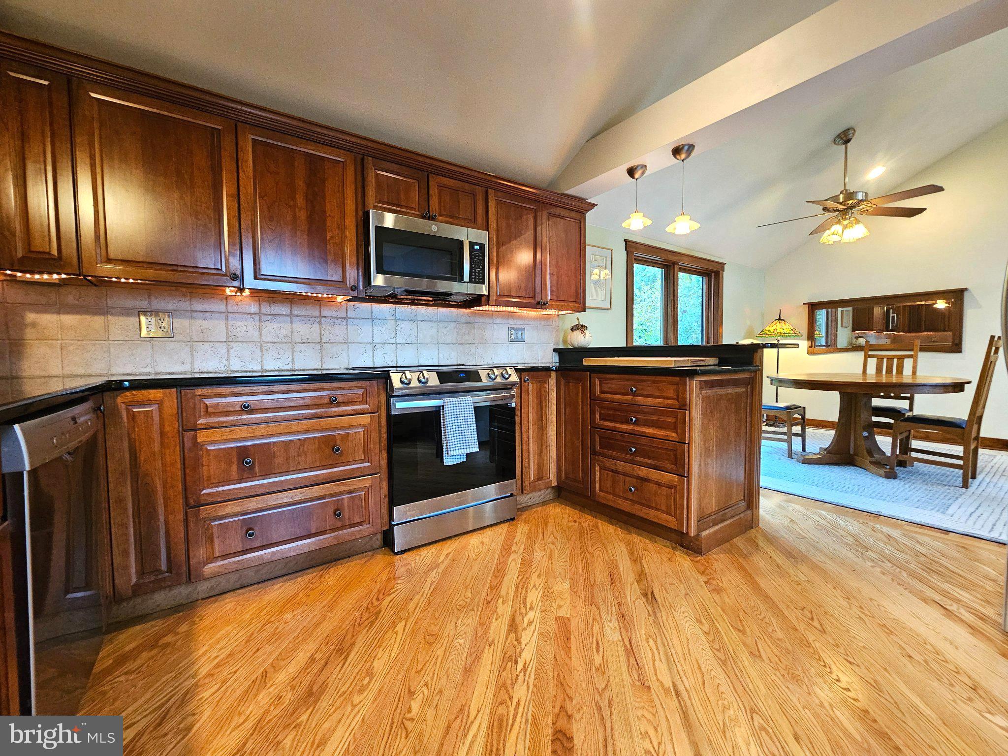 913 FURNACE ROAD