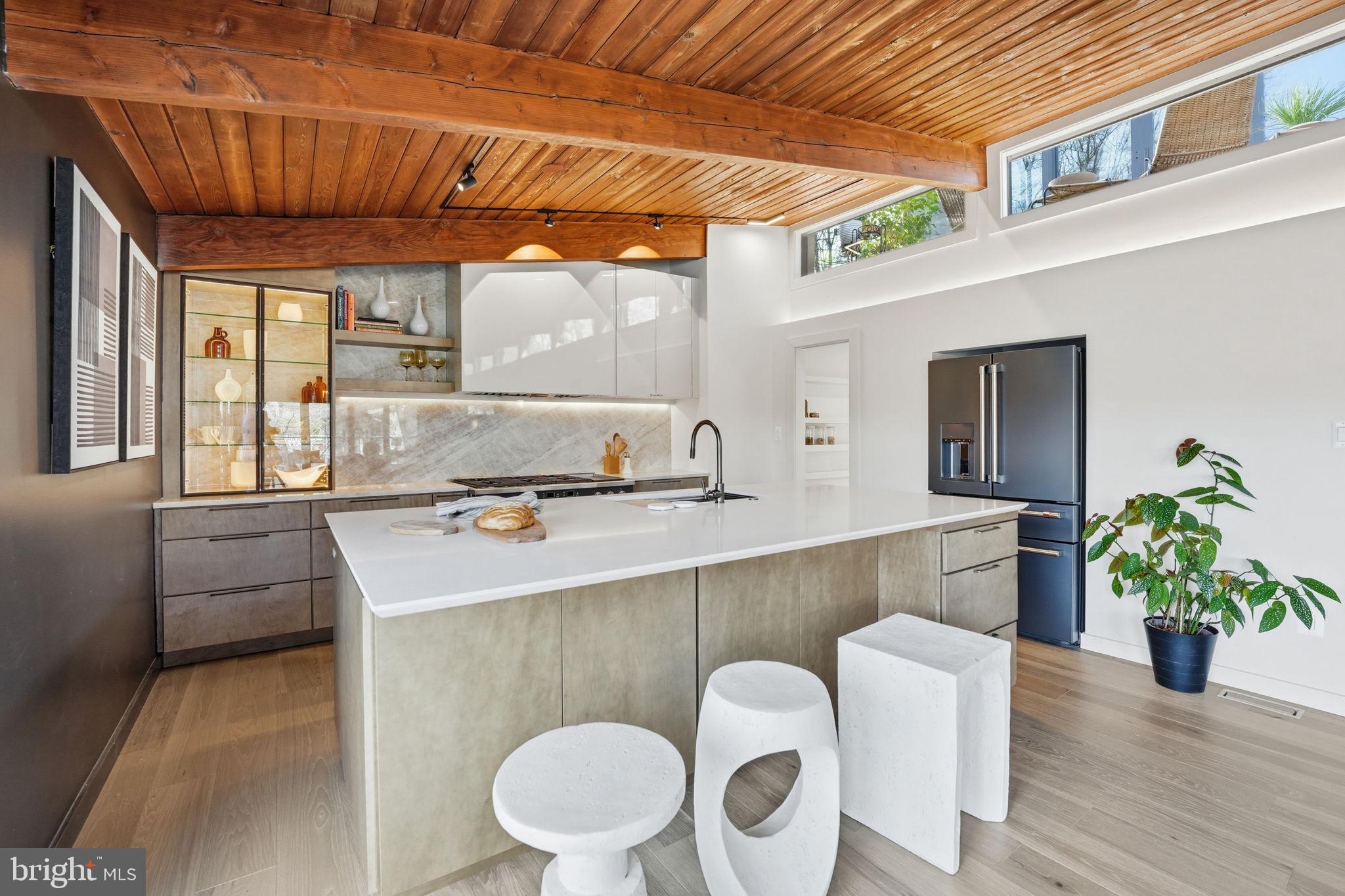 RESTON - Residential