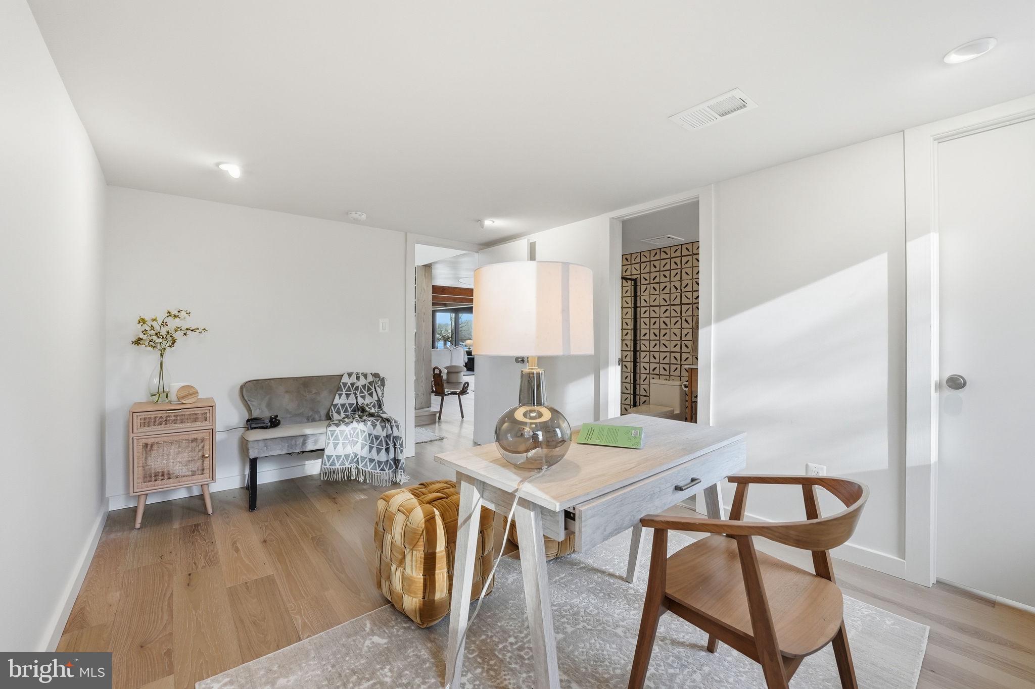 RESTON - Residential