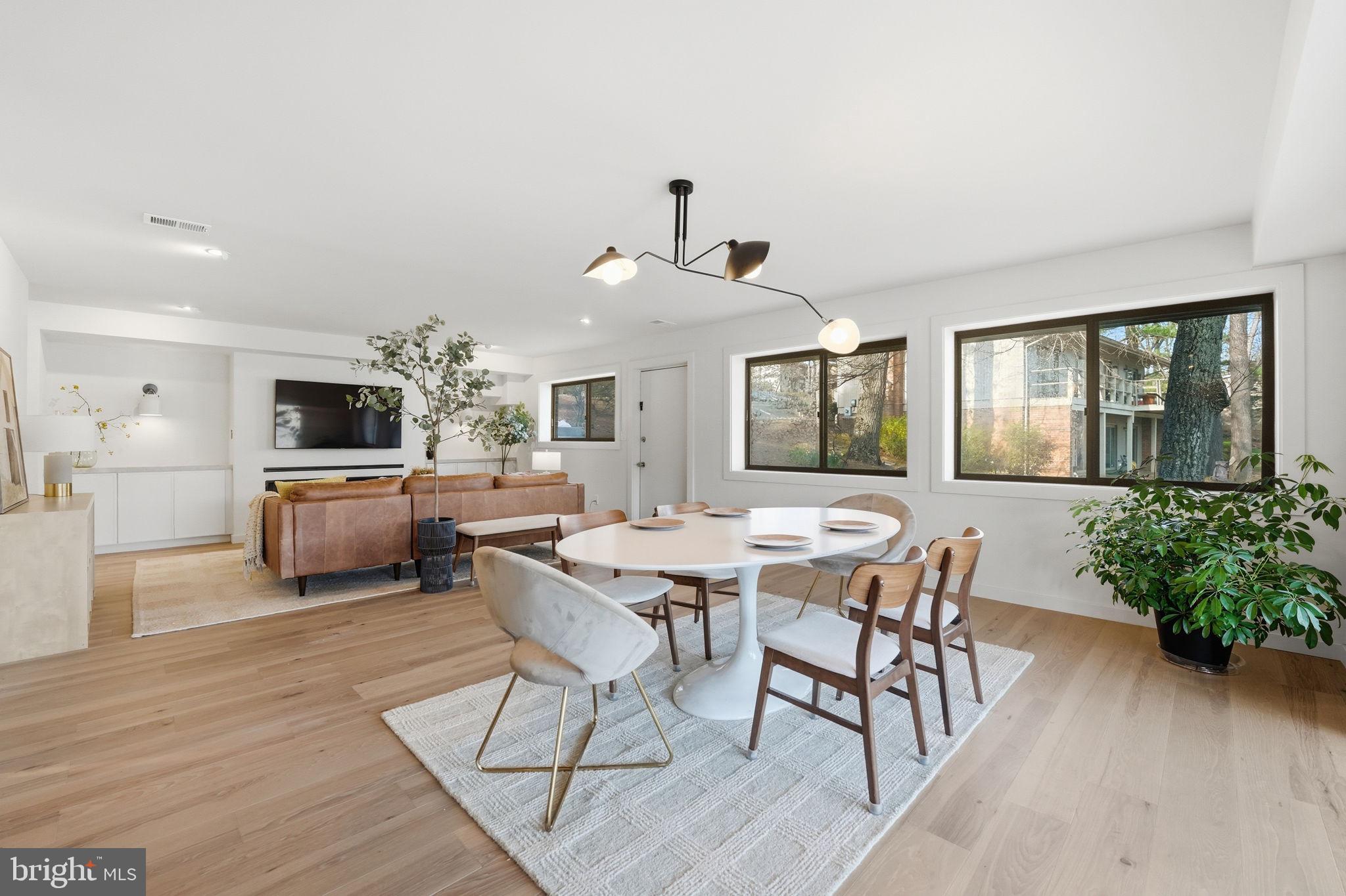 RESTON - Residential