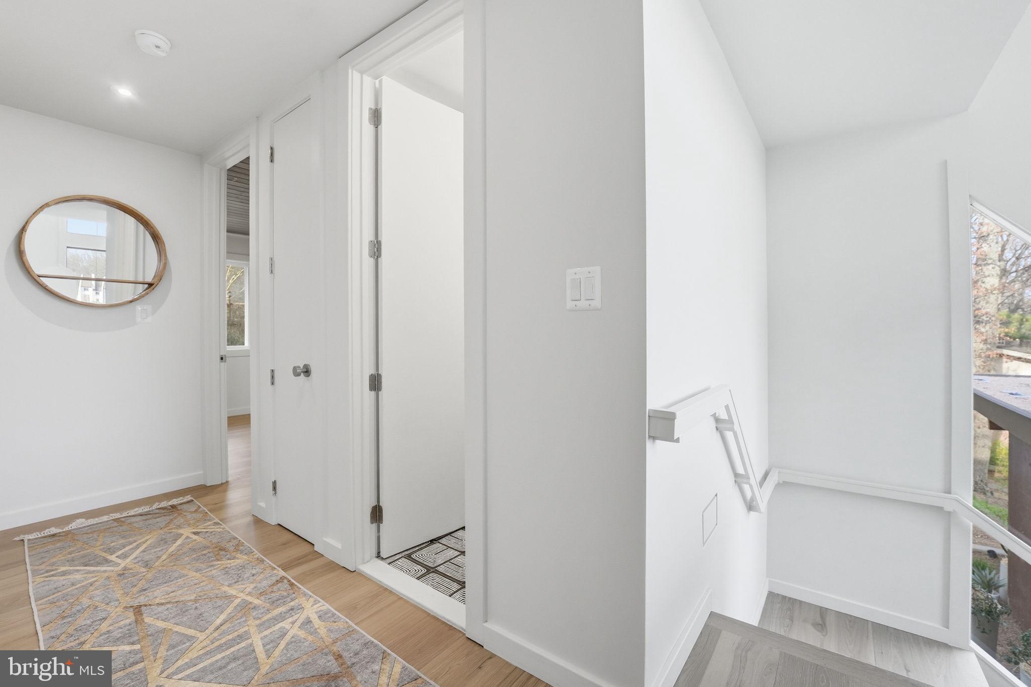 RESTON - Residential