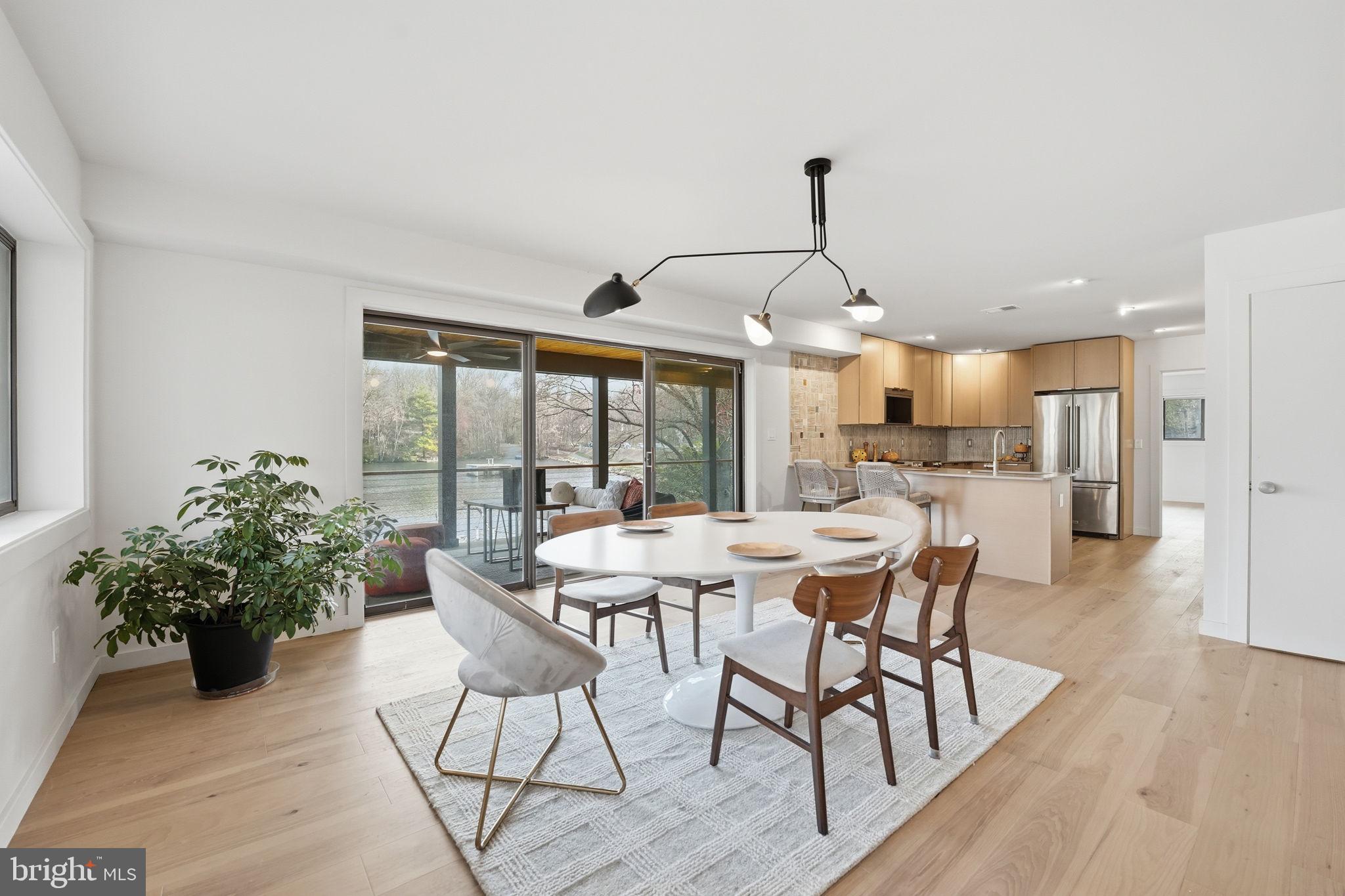 RESTON - Residential