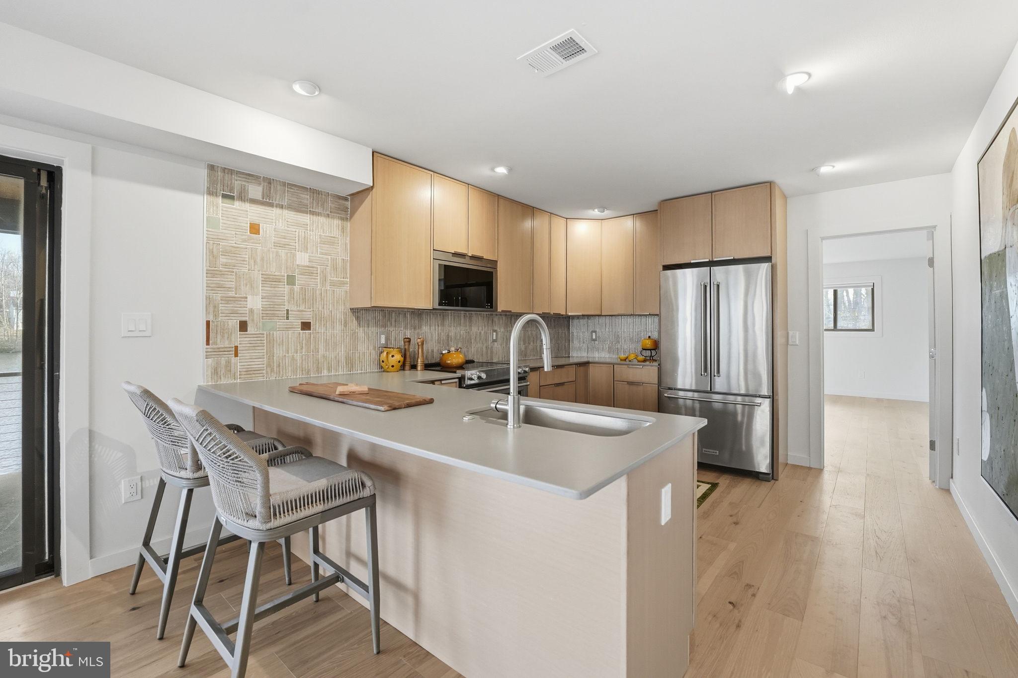 RESTON - Residential