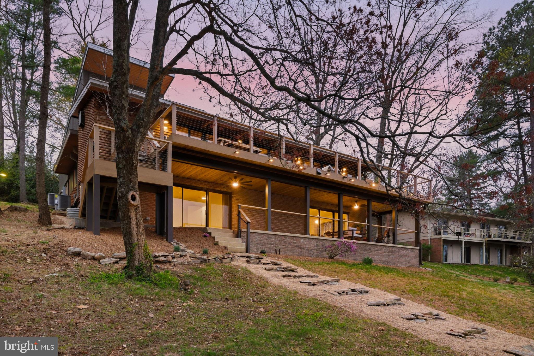 RESTON - Residential