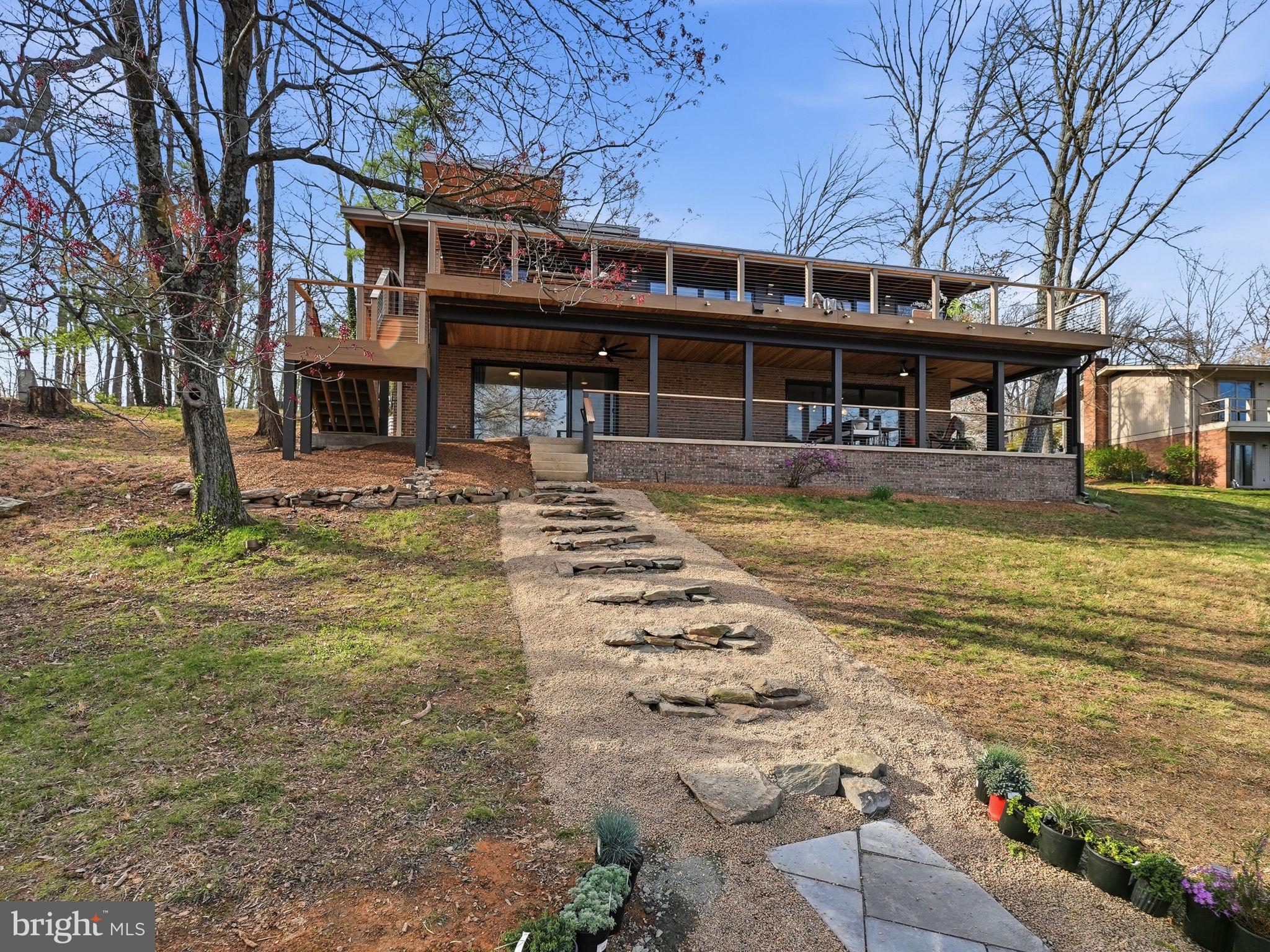 RESTON - Residential