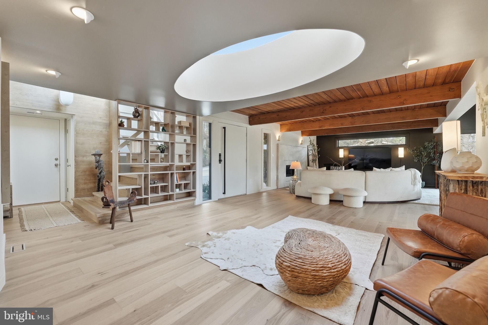 RESTON - Residential