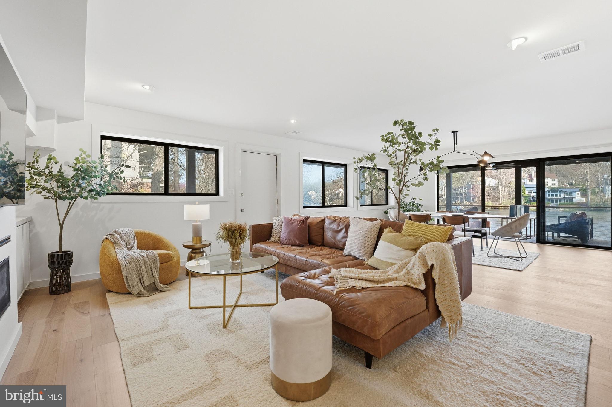 RESTON - Residential