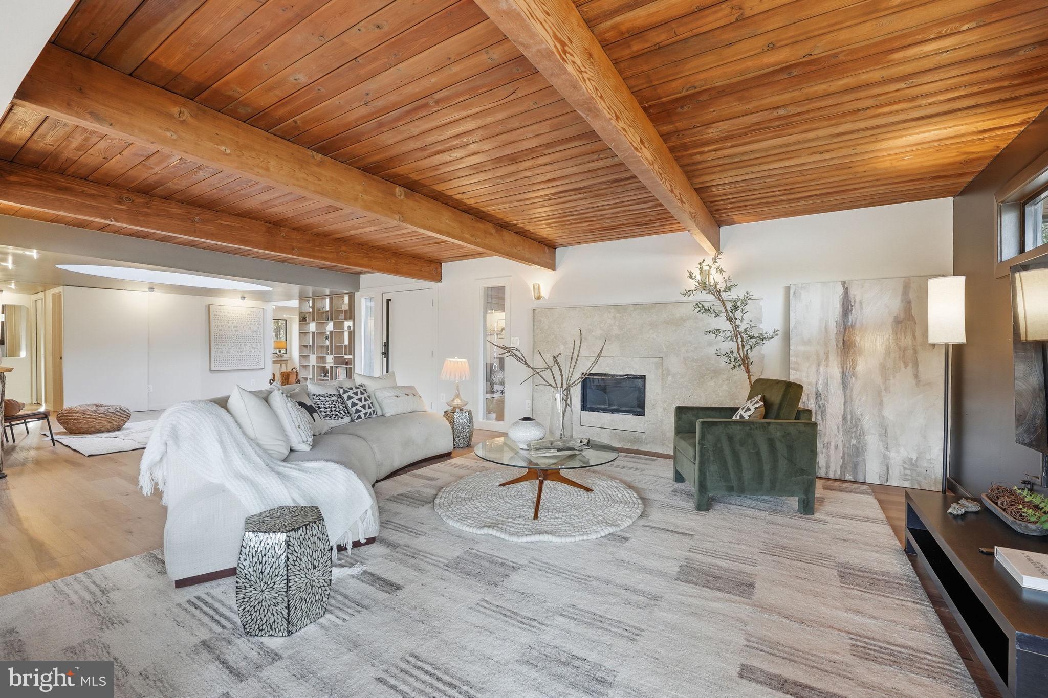 RESTON - Residential