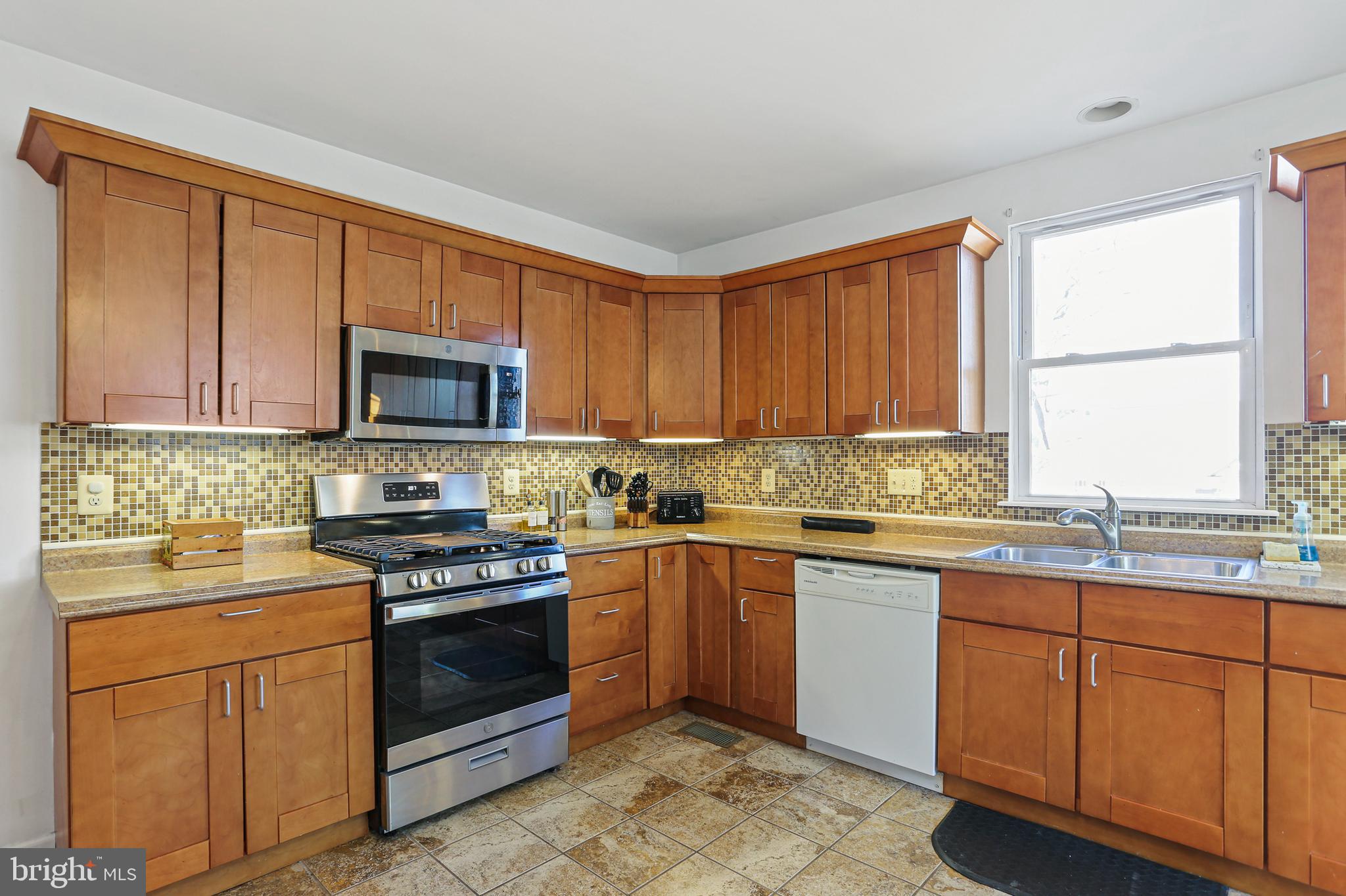 OAKLAND TERRACE - Residential