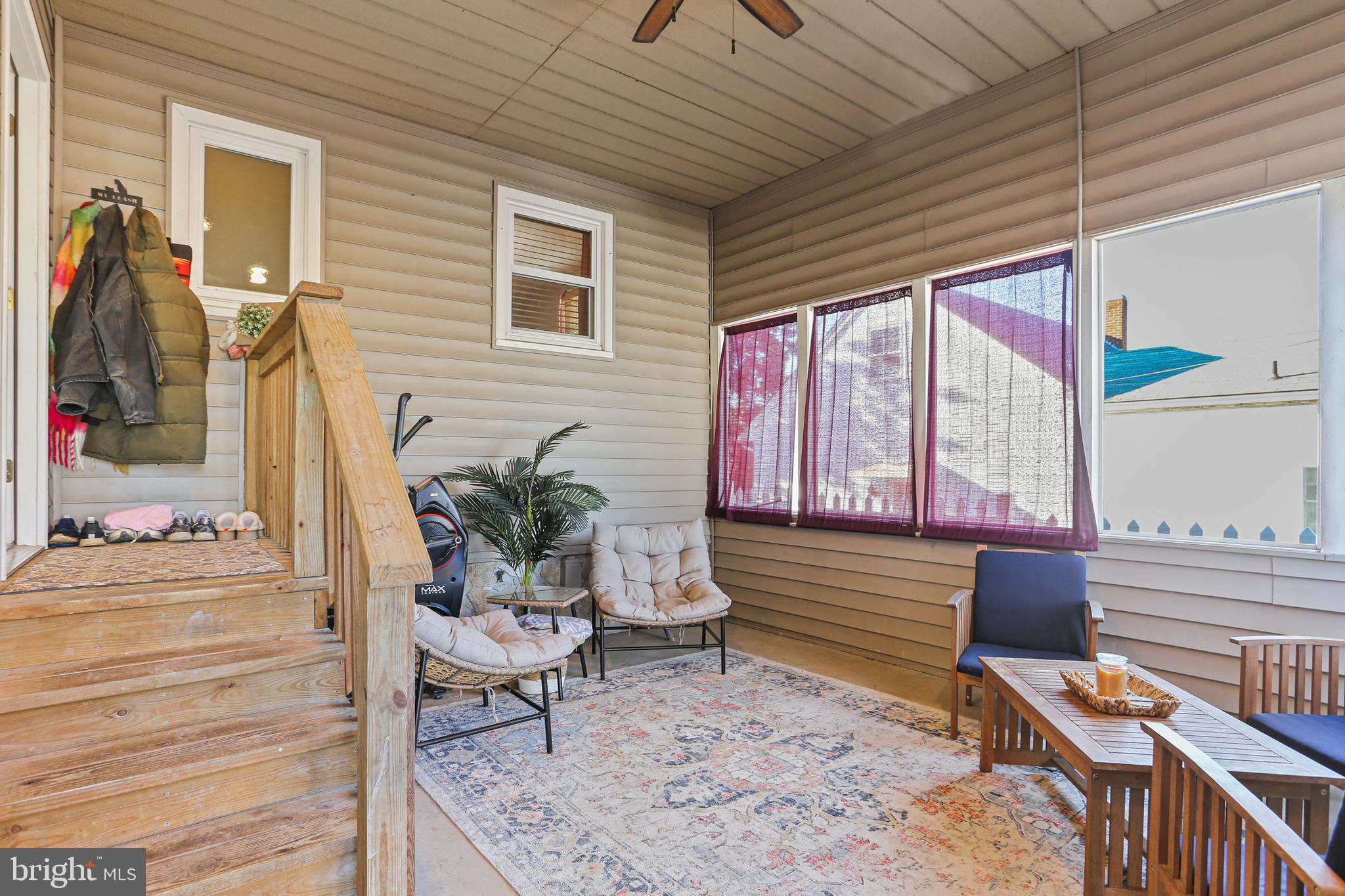 OAKLAND TERRACE - Residential