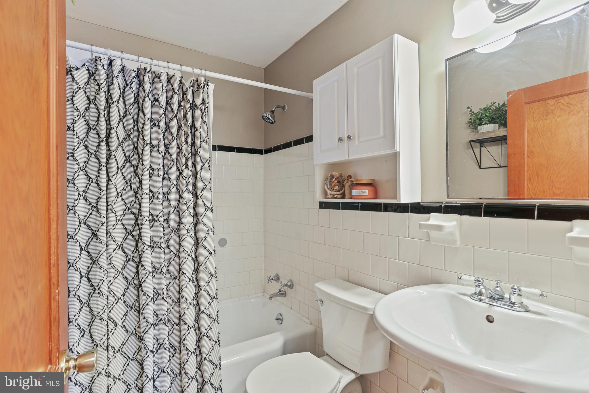 OAKLAND TERRACE - Residential