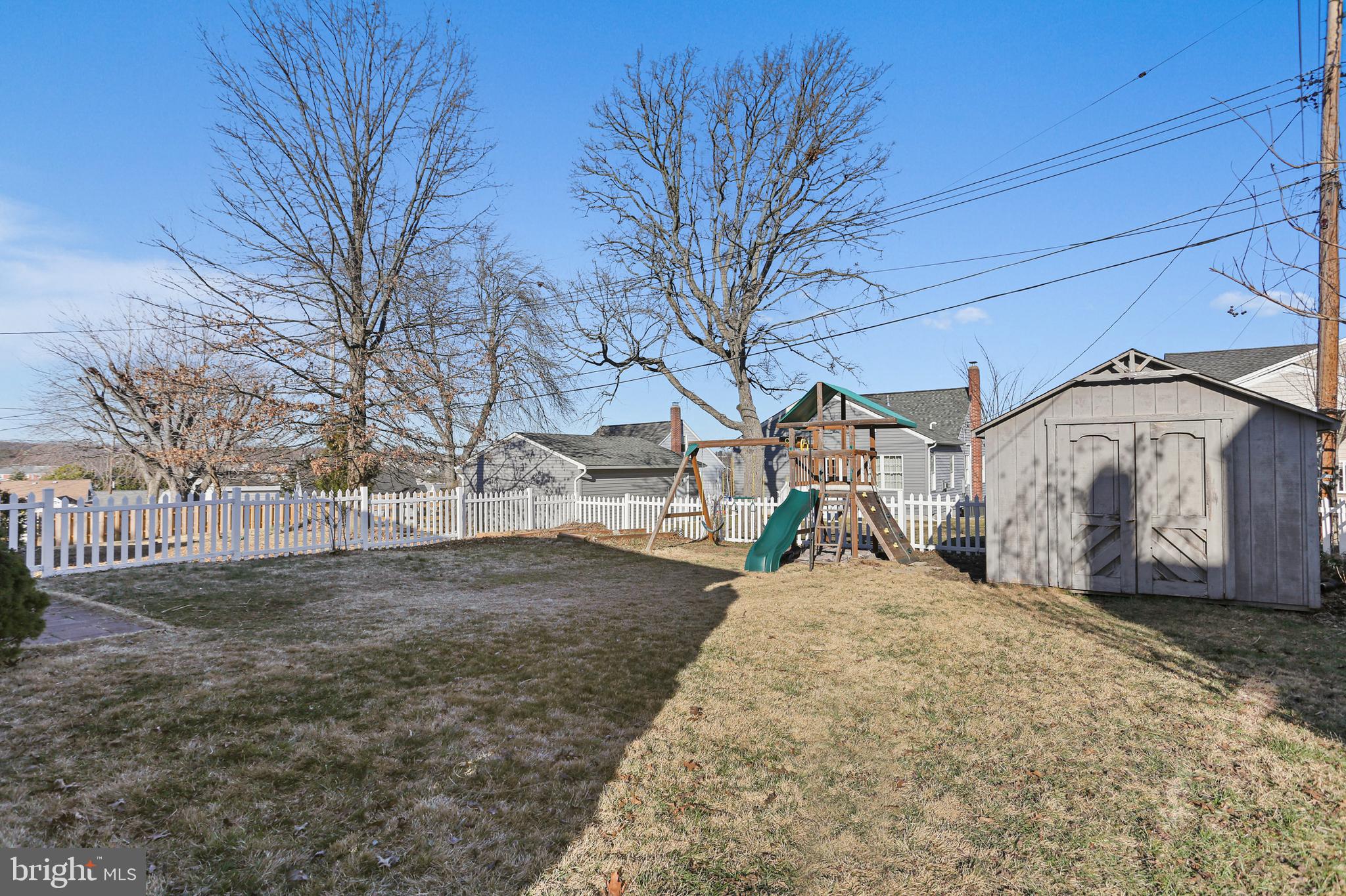 OAKLAND TERRACE - Residential