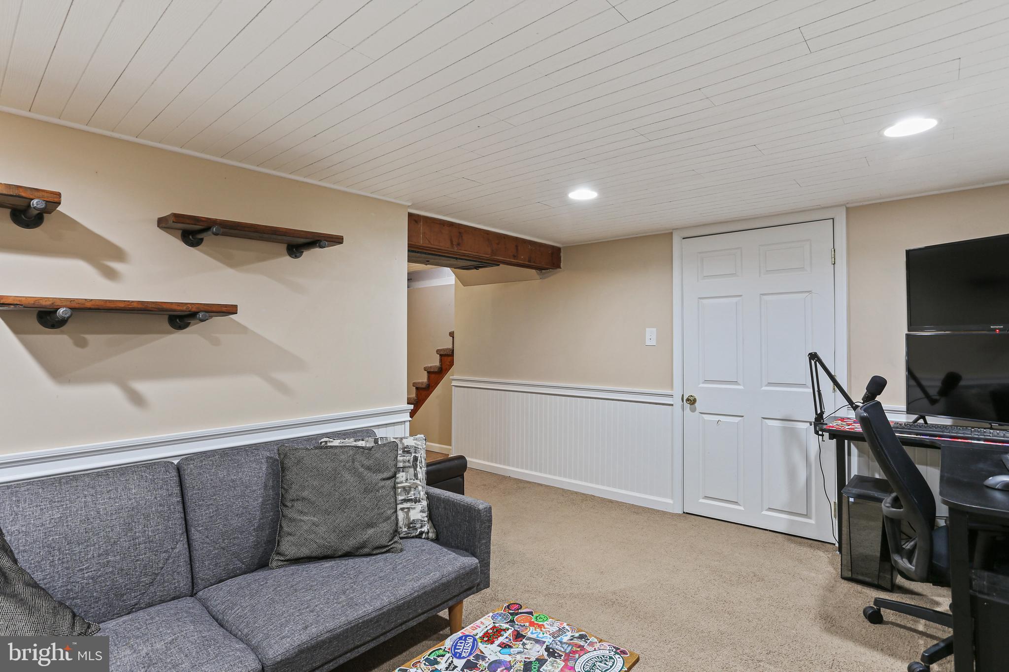 OAKLAND TERRACE - Residential