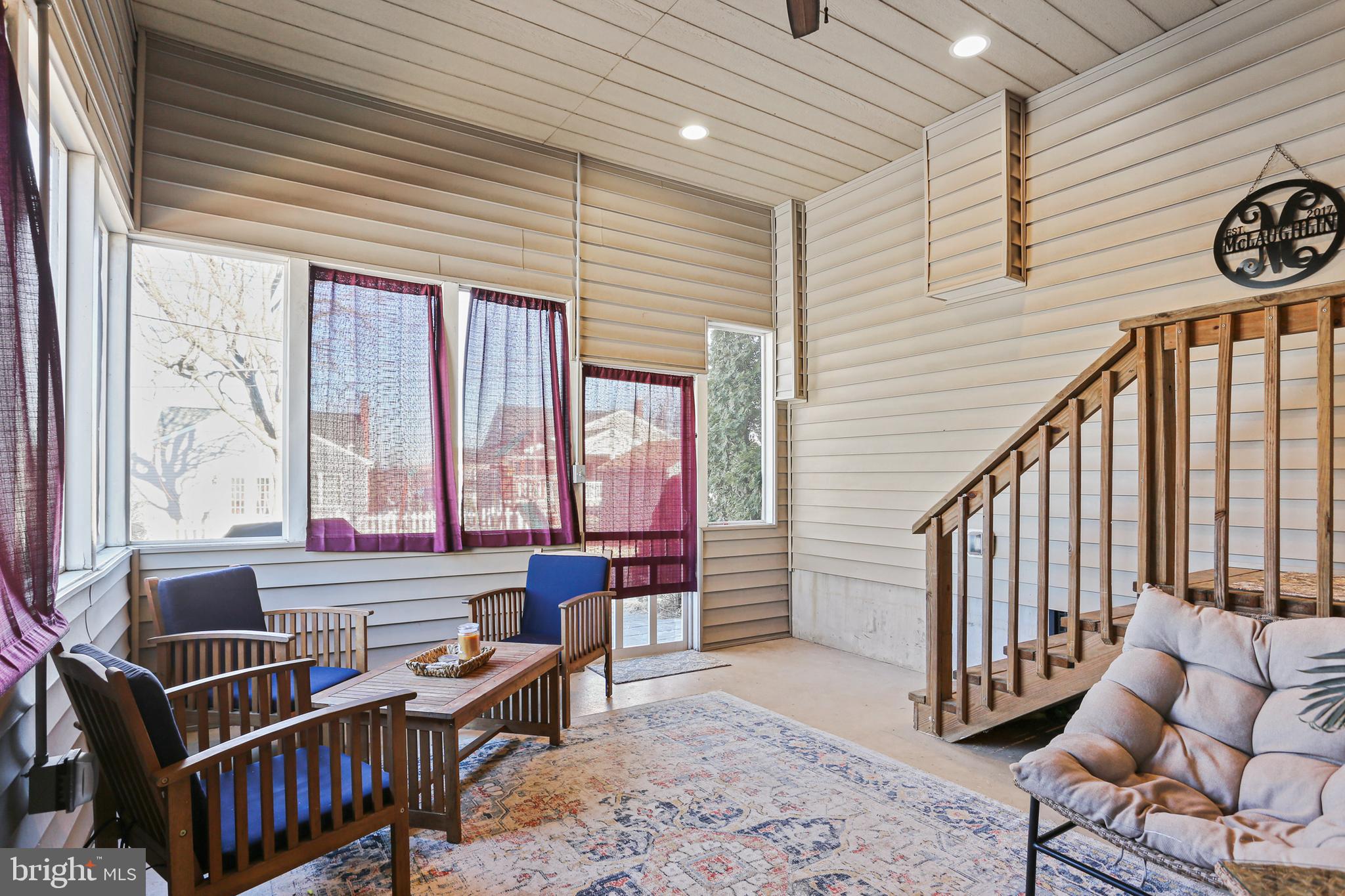 OAKLAND TERRACE - Residential