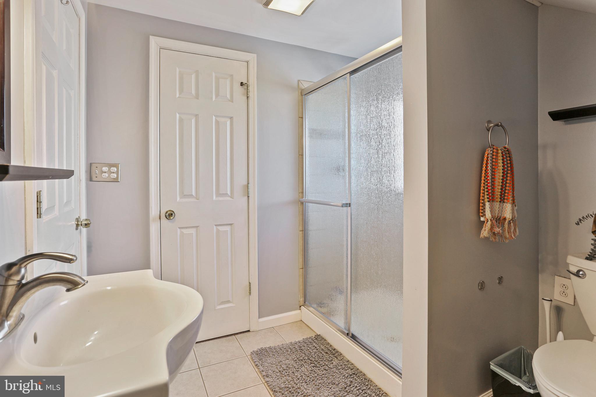 OAKLAND TERRACE - Residential