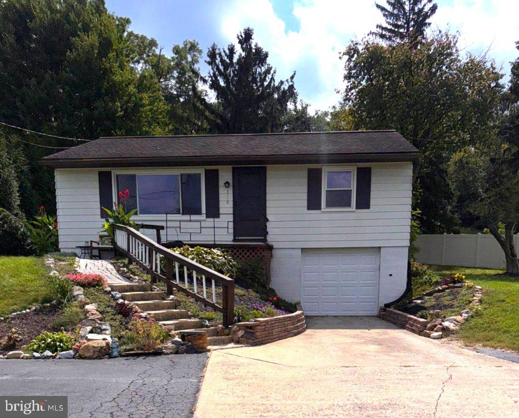Photo of 3968 Marietta Avenue, COLUMBIA, PA 17512 (MLS # PALA2095368)