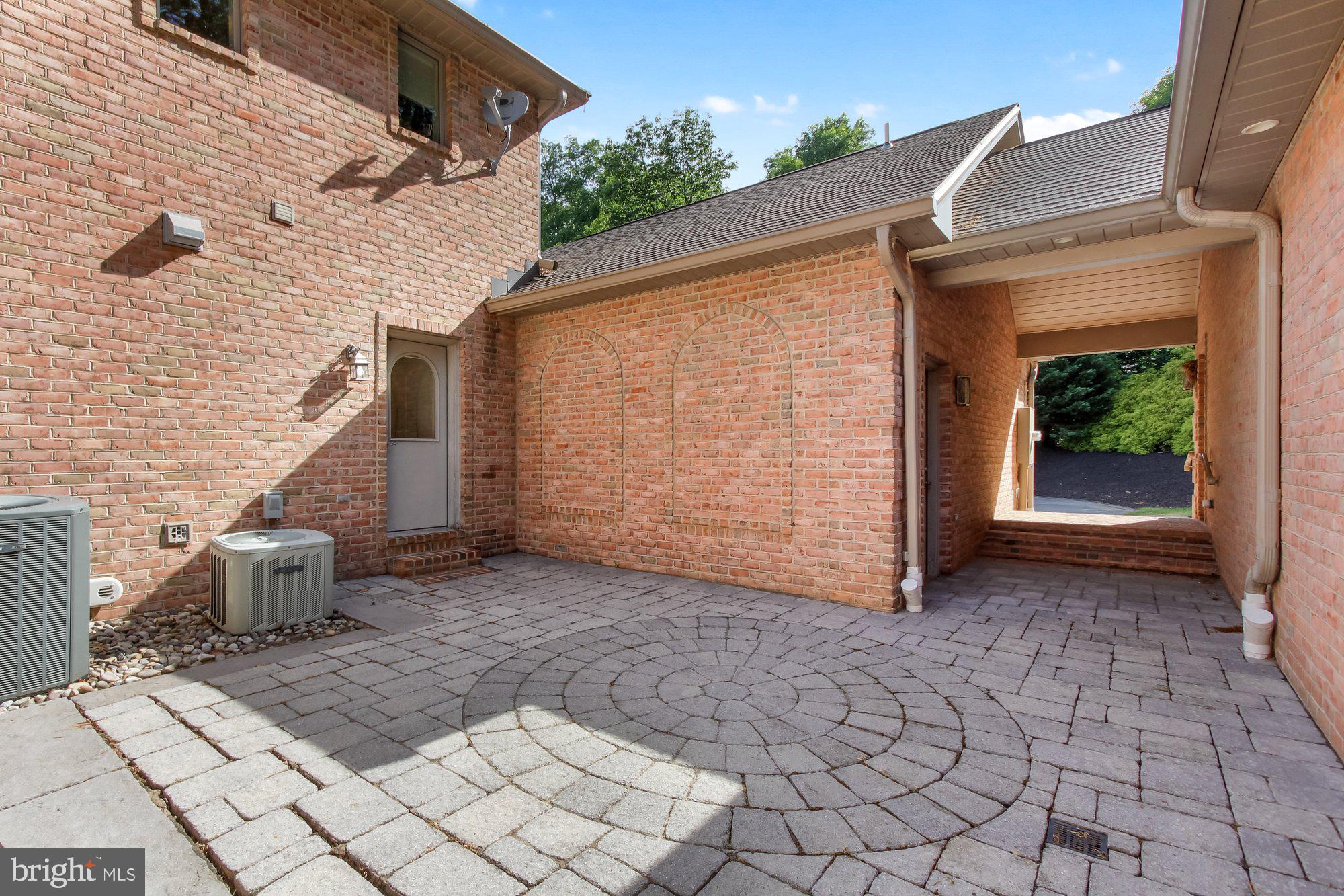 EAST YORK - Residential