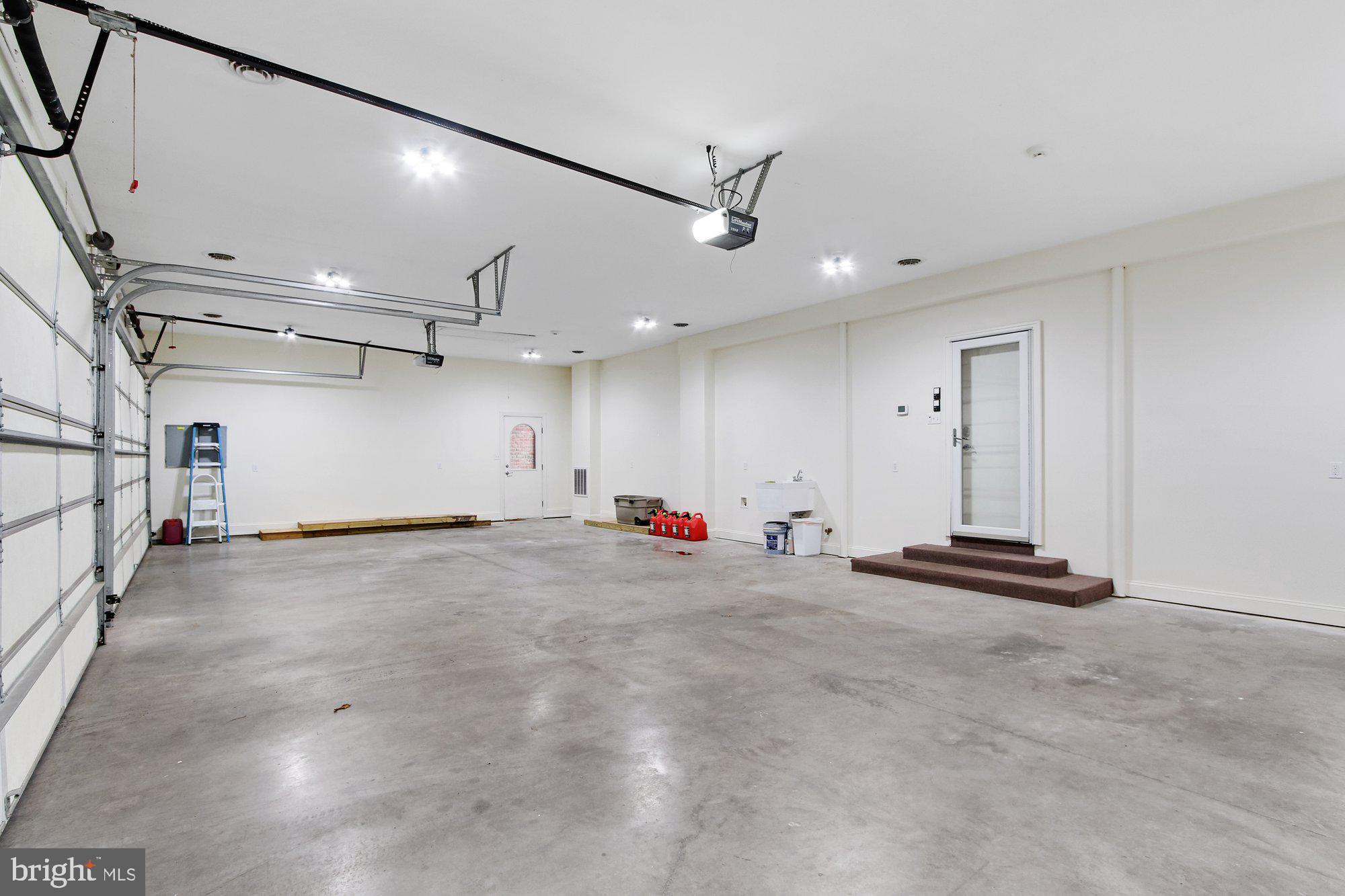 EAST YORK - Residential