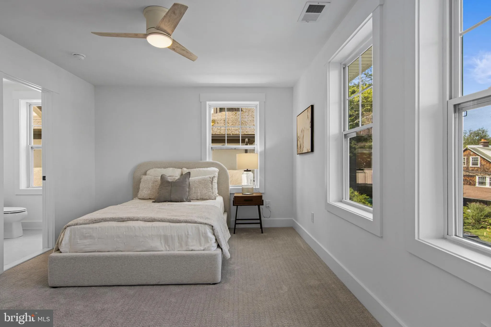 Narberth, Pennsylvania 19072, United States, 4 Bedrooms Bedrooms, ,5 BathroomsBathrooms,Residential,Active,203097