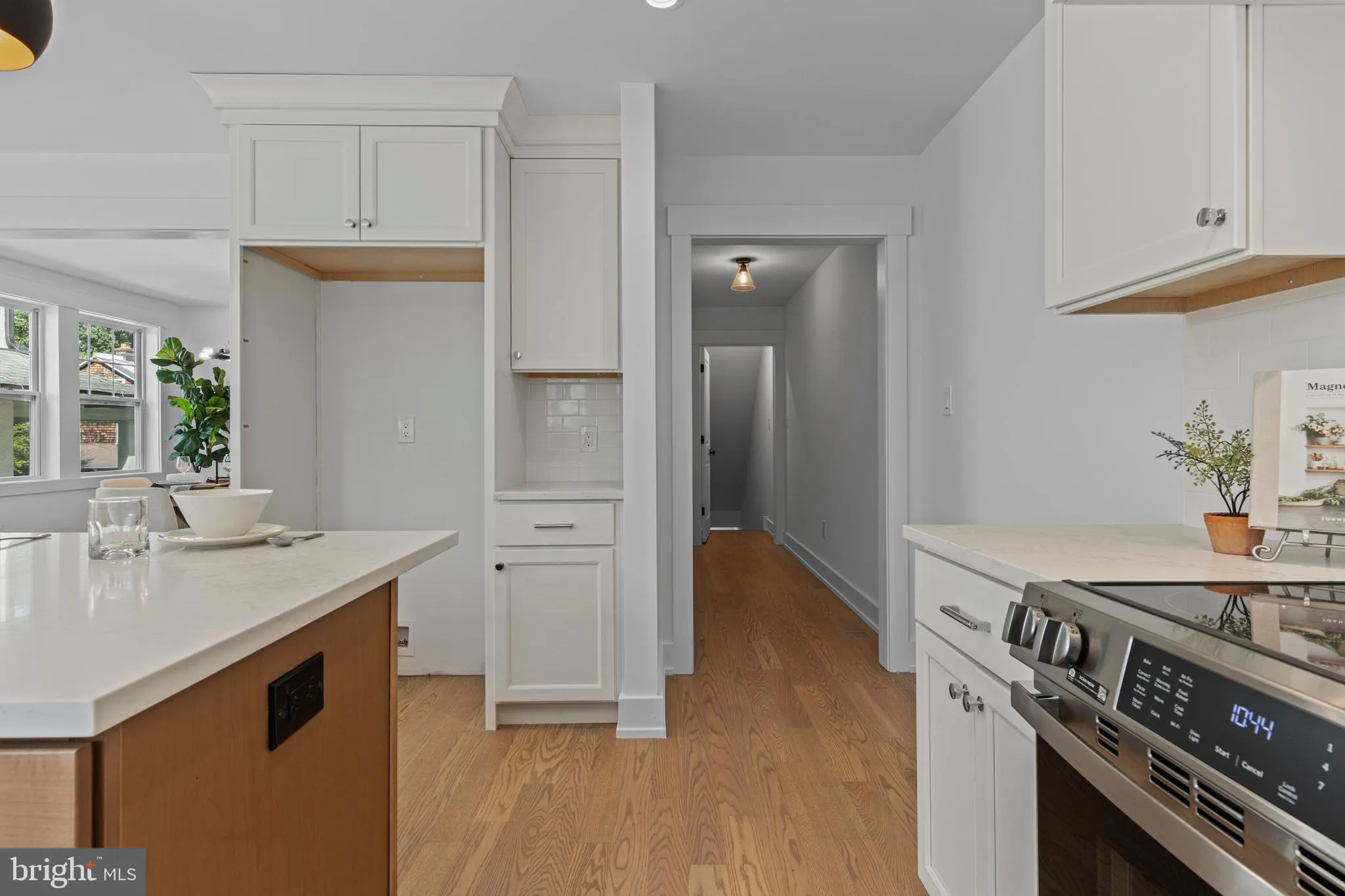 Narberth, Pennsylvania 19072, United States, 4 Bedrooms Bedrooms, ,5 BathroomsBathrooms,Residential,Active,203097