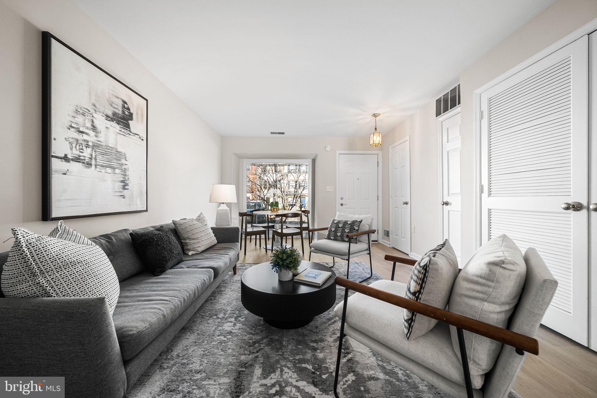 FAIR LAKES - Residential