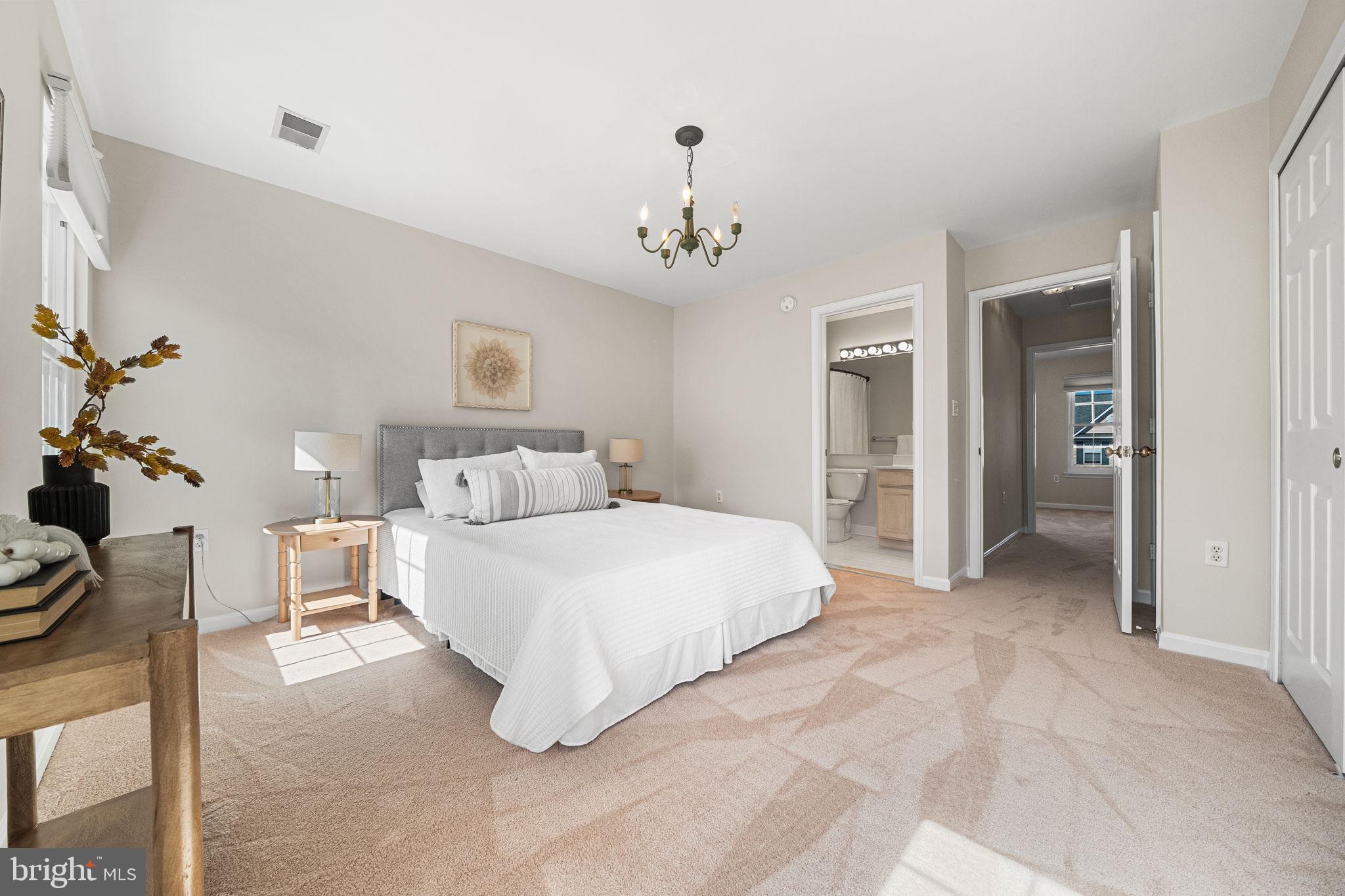 FAIR LAKES - Residential