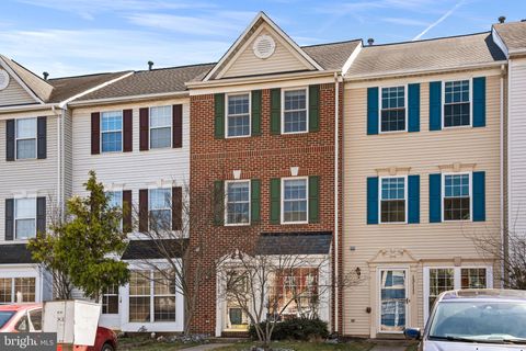Photo of 13109 Shadowbrook Lane, FAIRFAX, VA 22033 (MLS # VAFX2288740)