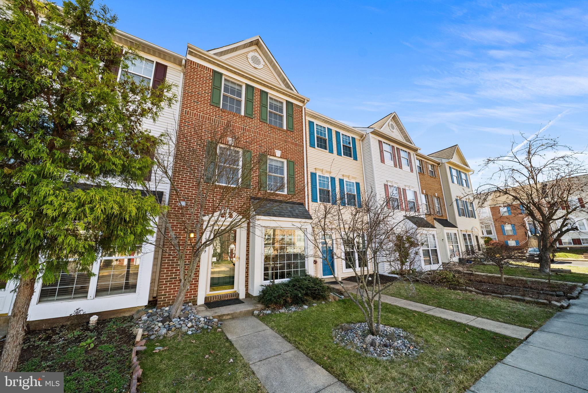 FAIR LAKES - Residential