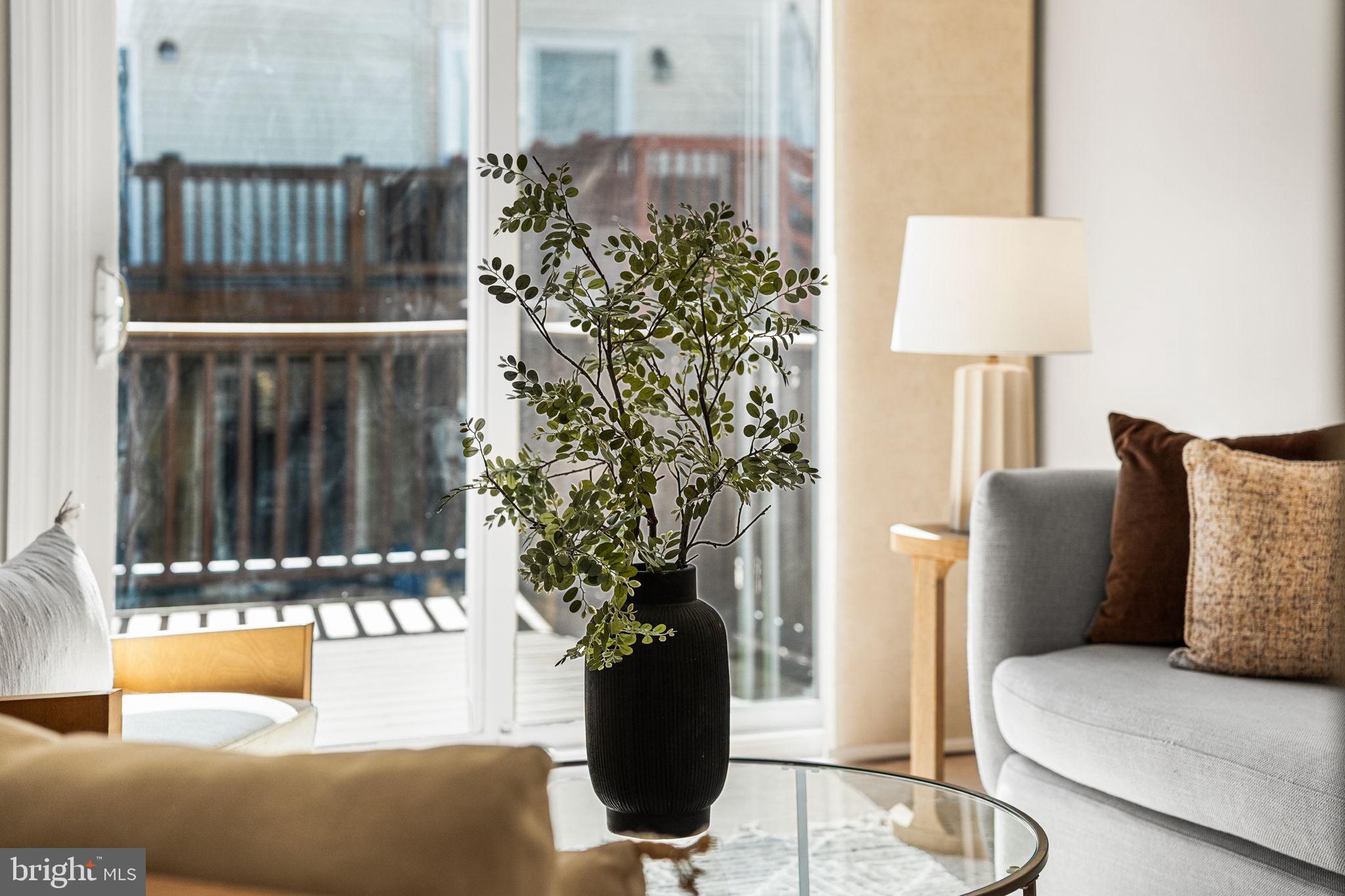 FAIR LAKES - Residential