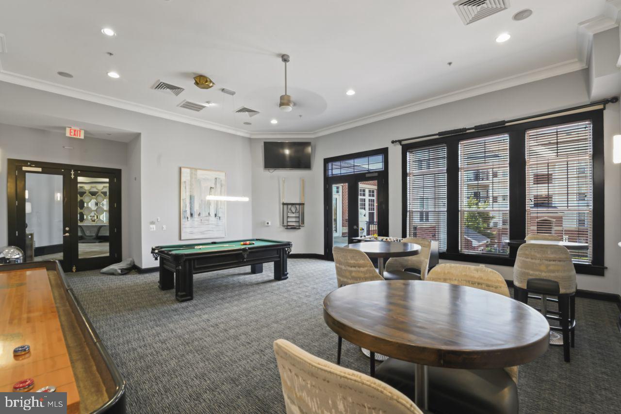 FAIRFAX RIDGE CONDOS - Residential