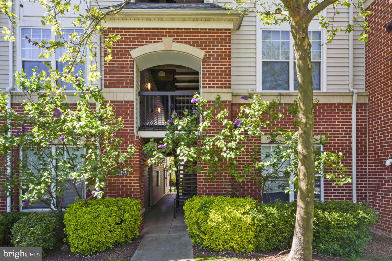 FAIRFAX RIDGE CONDOS - Residential