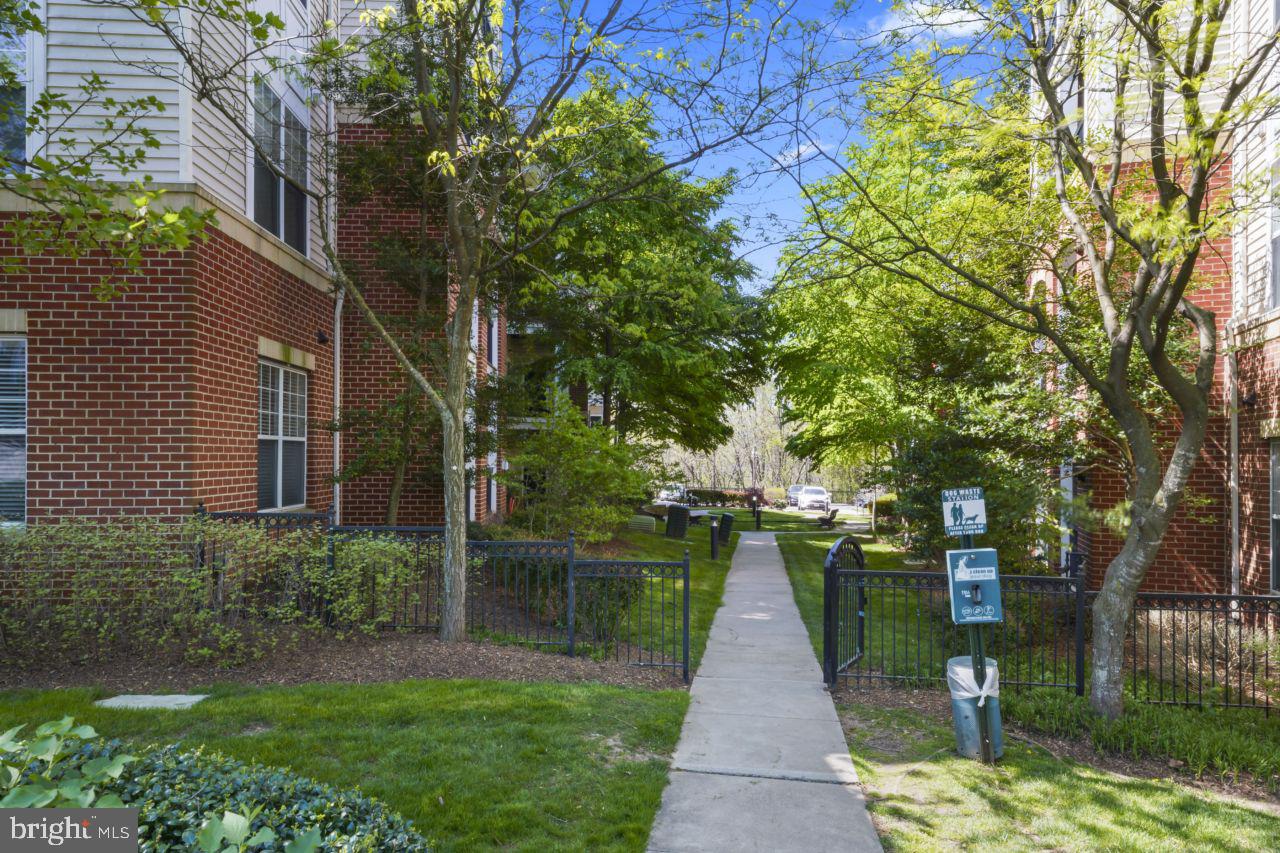 FAIRFAX RIDGE CONDOS - Residential