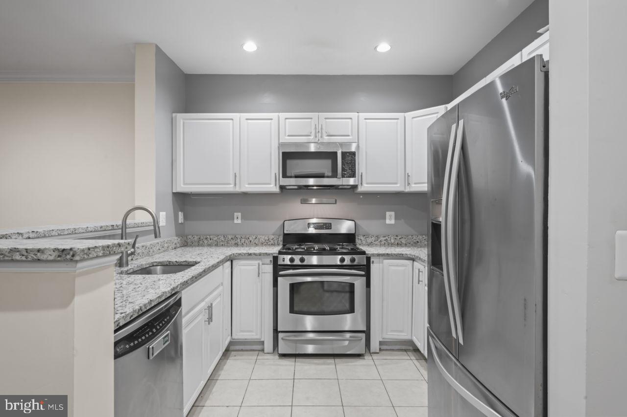 FAIRFAX RIDGE CONDOS - Residential