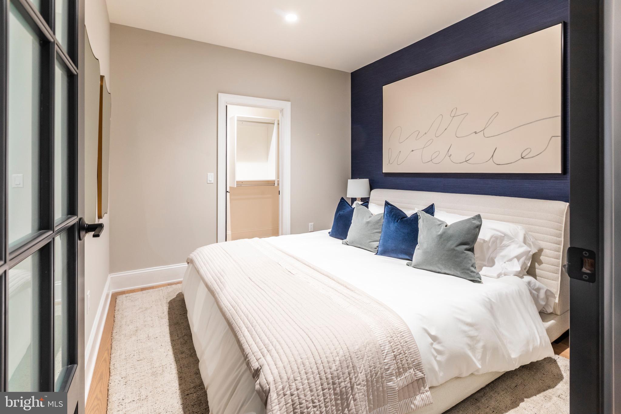 CENTER CITY - Residential Lease