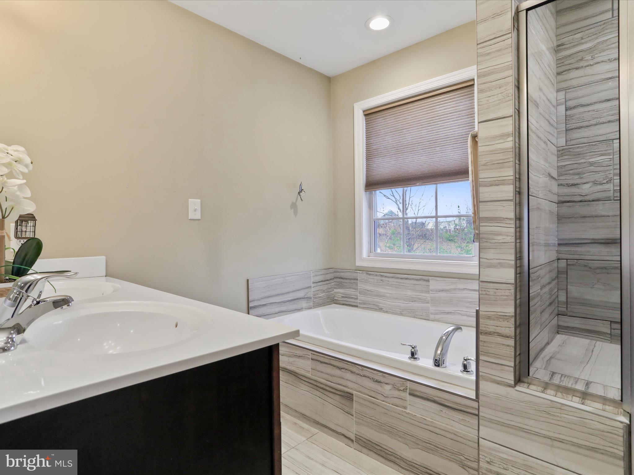 HICKORY RUN - Residential