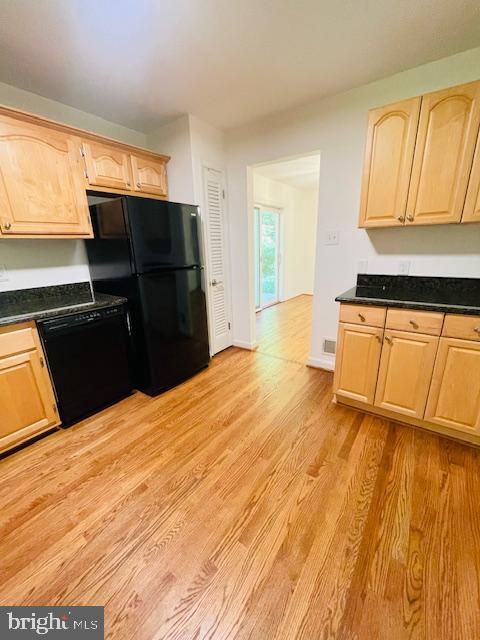 ROLLING VALLEY - Residential Lease