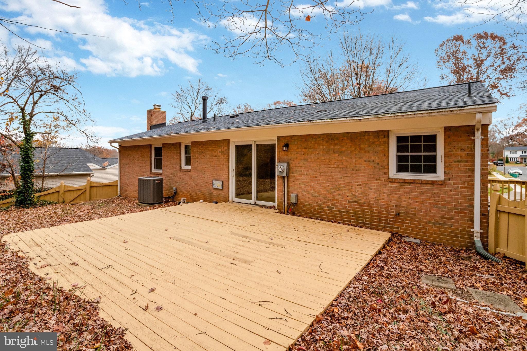 ROLLING VALLEY - Residential Lease