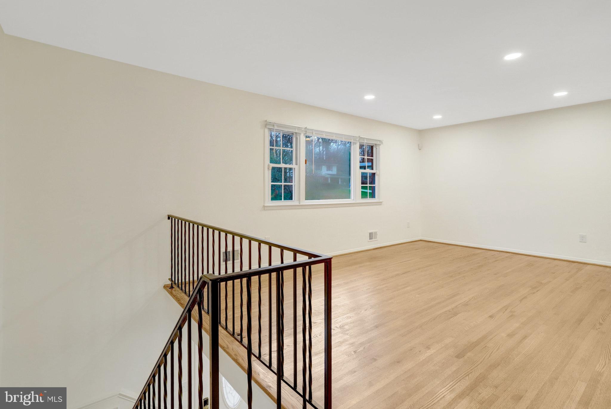 ROLLING VALLEY - Residential Lease